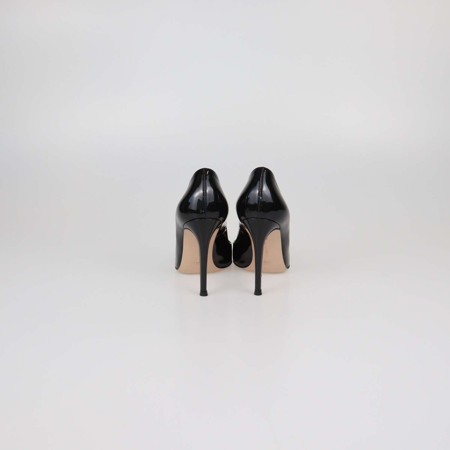 Gianvito Rossi Black Patent Leather Pointed Toe Pumps