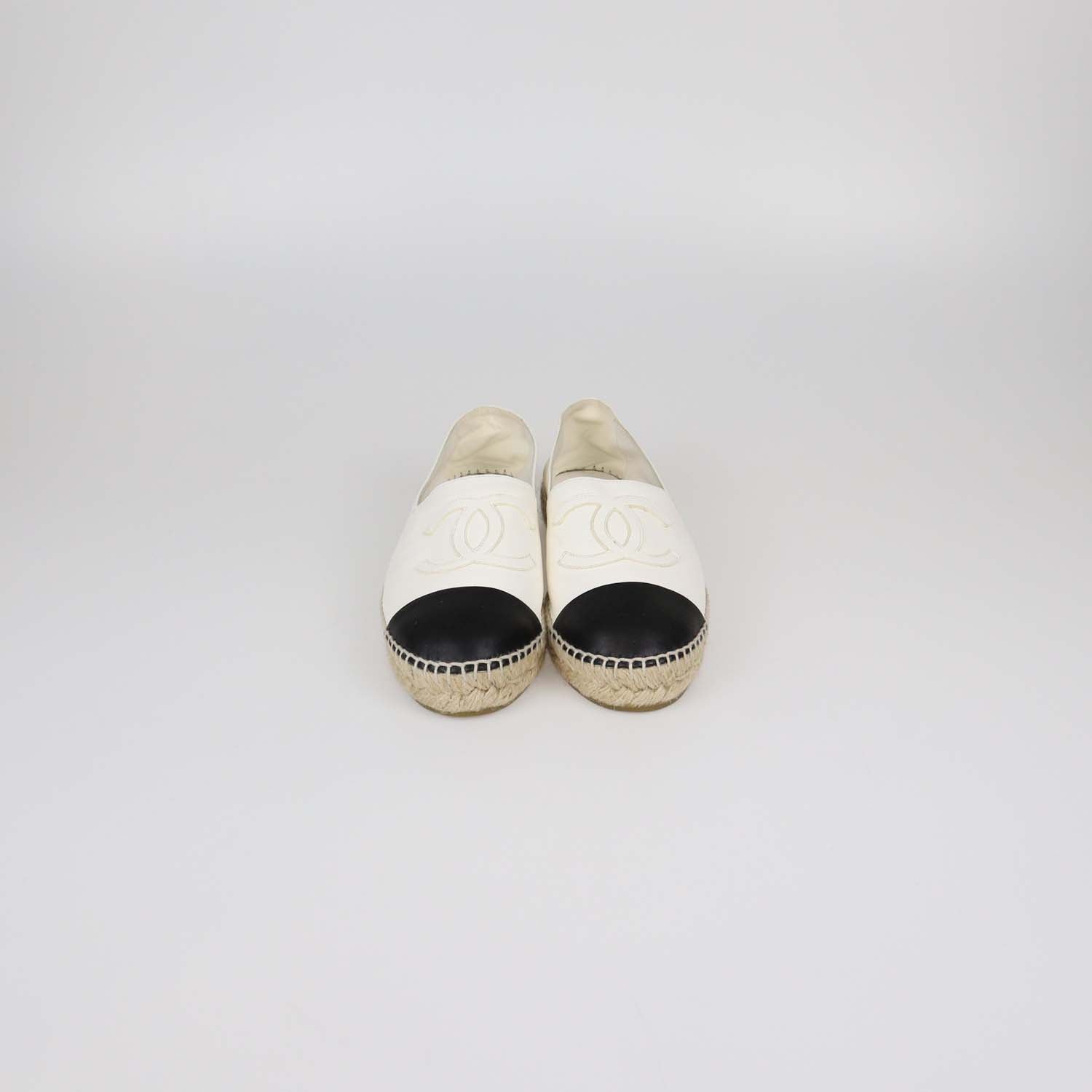 Chanel White/Black Leather CC Cap Toe Espadrille Flats