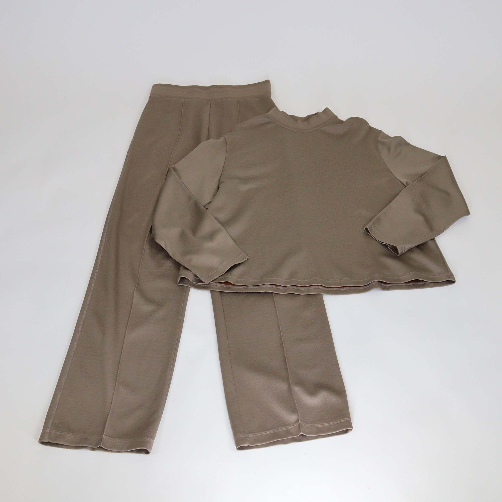 Hermes Dris Etoupe Silk Blend Stretch Crewneck Sweatshirt & Trouser Set