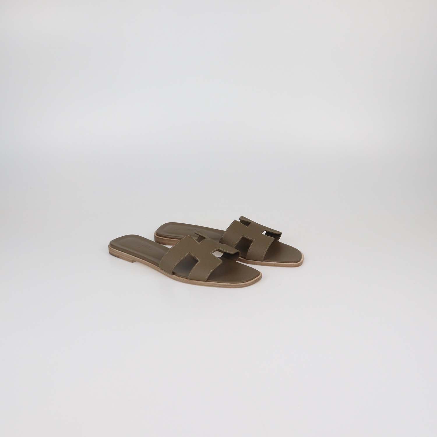 Hermes Etoupe Epsom Leather Oran Sandals