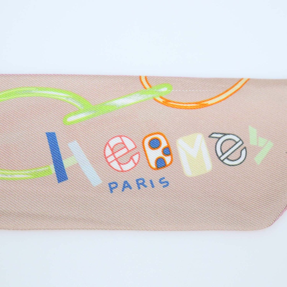 Hermes Bicolor Silk Do Re Boucles Print Twilly