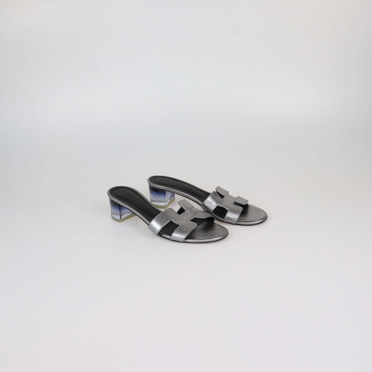 Hermes Gris/Argenté Vieilli Leather Oasis Sandals