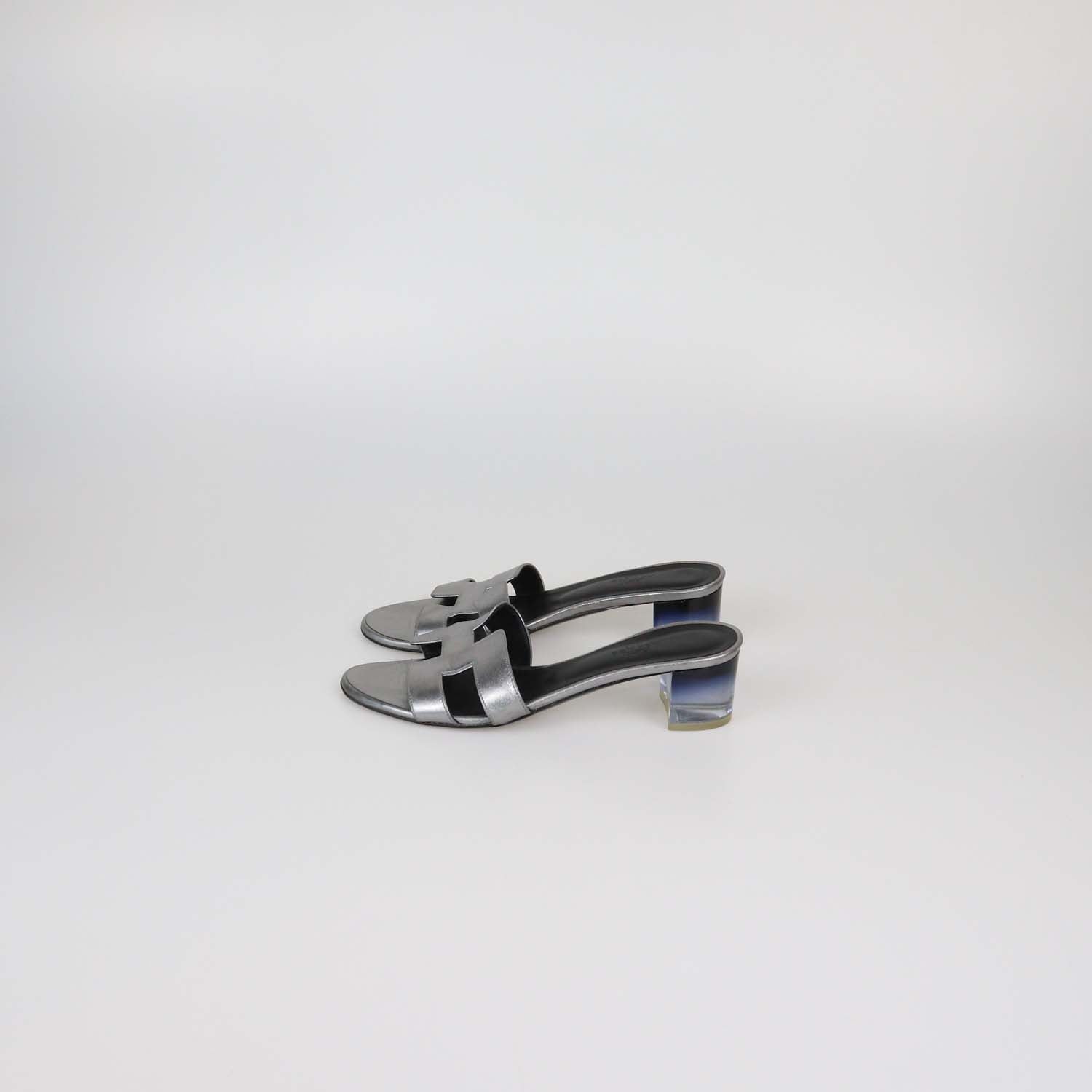 Hermes Gris/Argenté Vieilli Leather Oasis Sandals