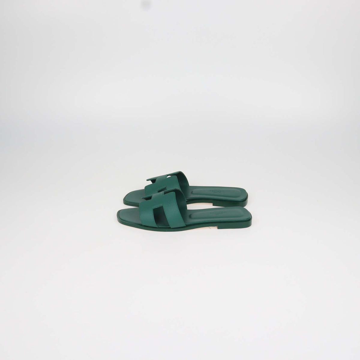 Hermes Vert Oyat Epsom Leather Oran Sandals