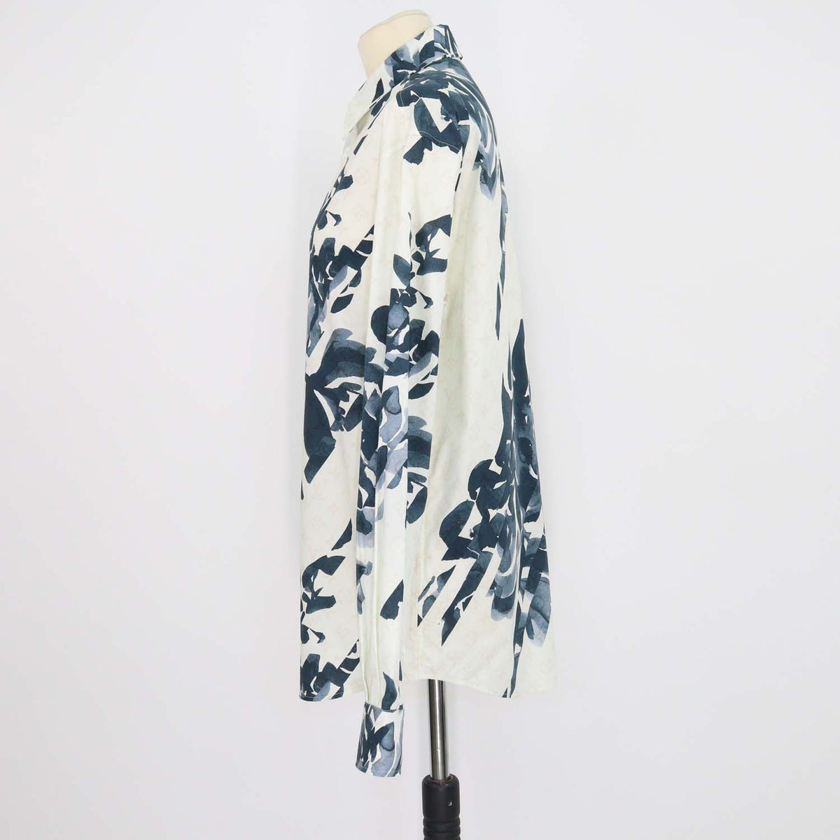 Louis Vuitton White, Blue Cotton Flower Monogram Long Sleeve Shirt