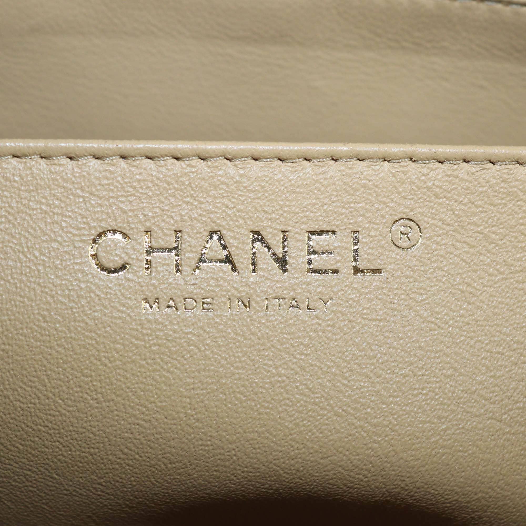 Chanel Gold Quilted Patent Leather Jumbo Classic Single Flap Bag Womens Chanel