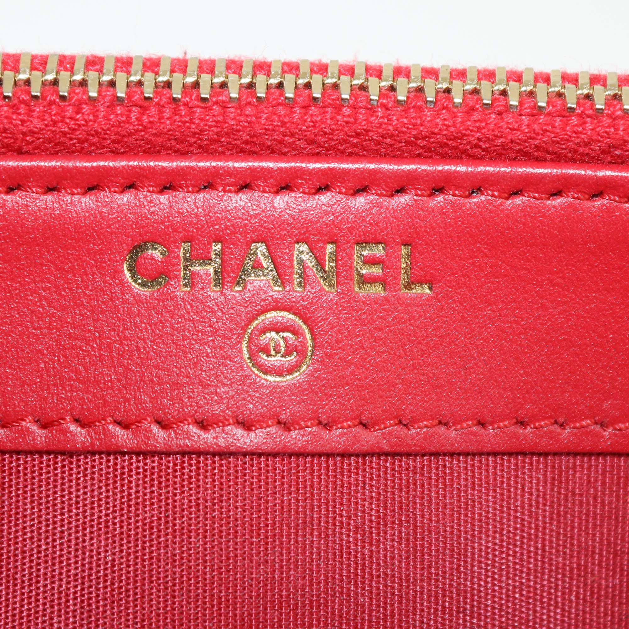 Chanel Red Quilted Caviar Leather Filigree Double Zip Chain Clutch