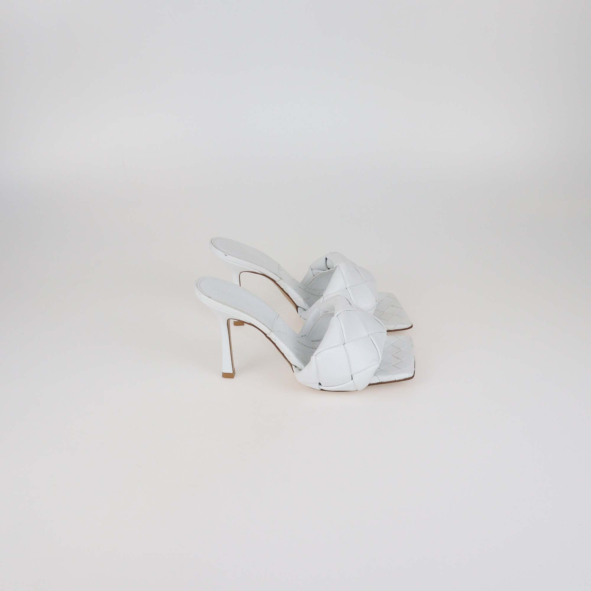 Bottega Veneta White Intrecciato Leather Lido Slide Sandals
