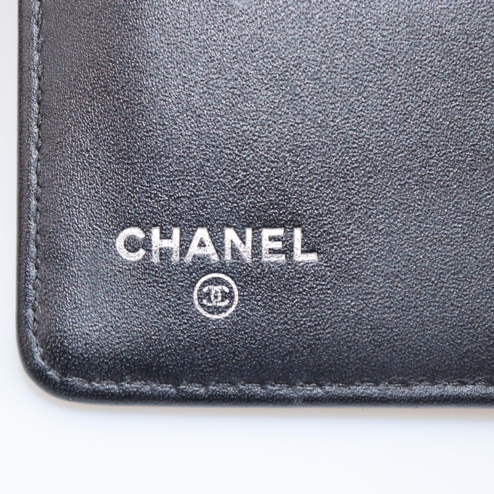 Chanel Black Quilted Patent Boy Yen Continental Wallet Womens Chanel