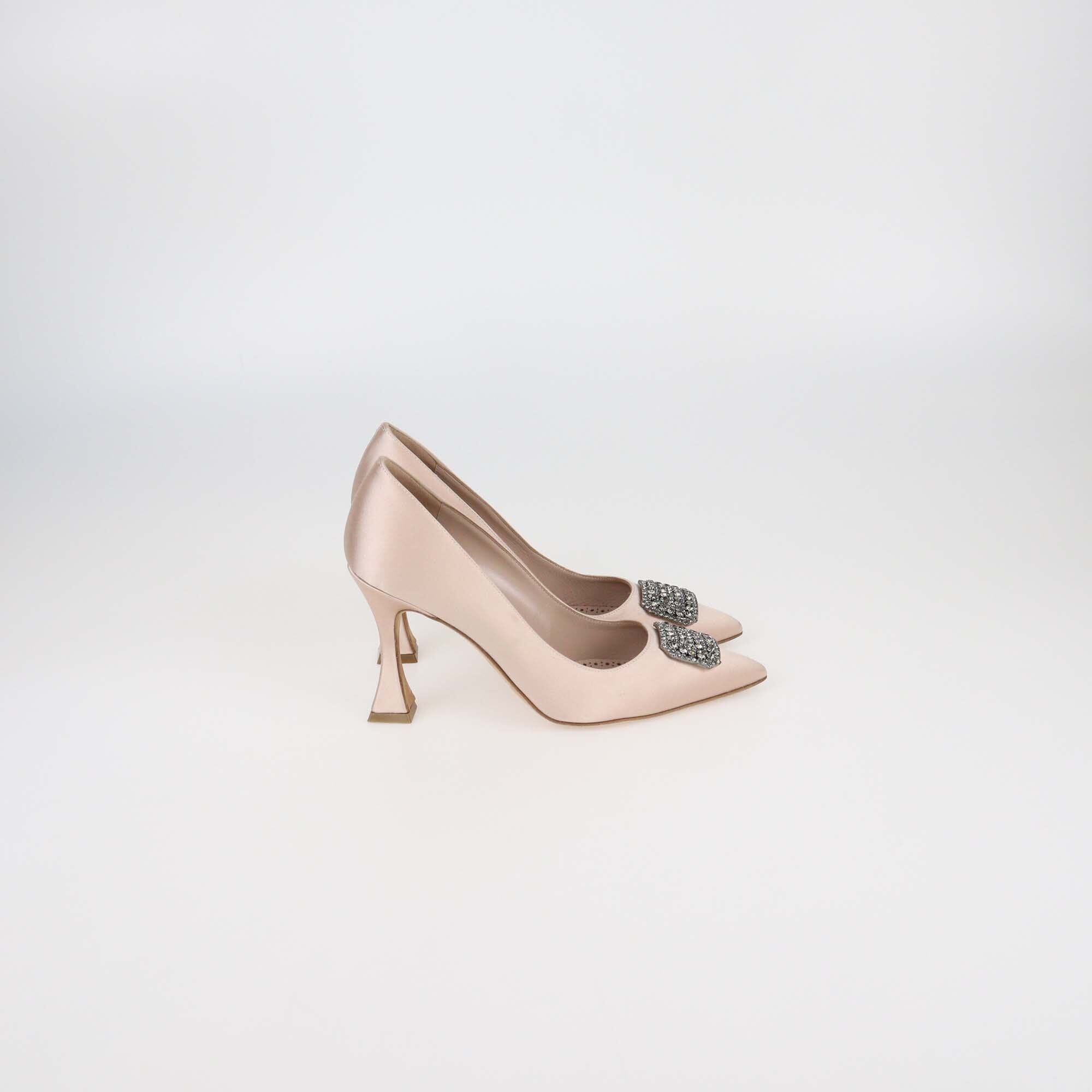 Manolo Blahnik Blush Pink Satin Crystal Floritanuhi Pumps Womens Manolo Blahnik