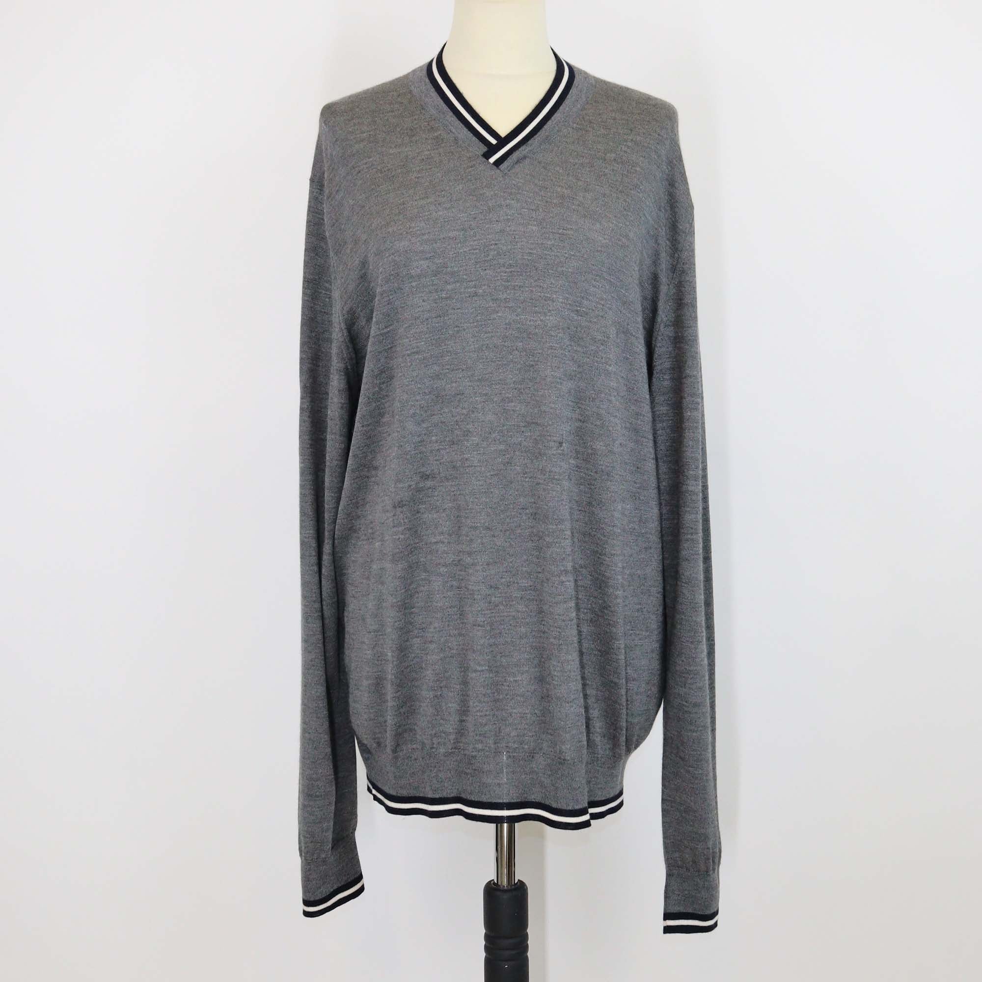 Hermes Grey Cashmere & Silk V Neck Long Sleeve Sweater