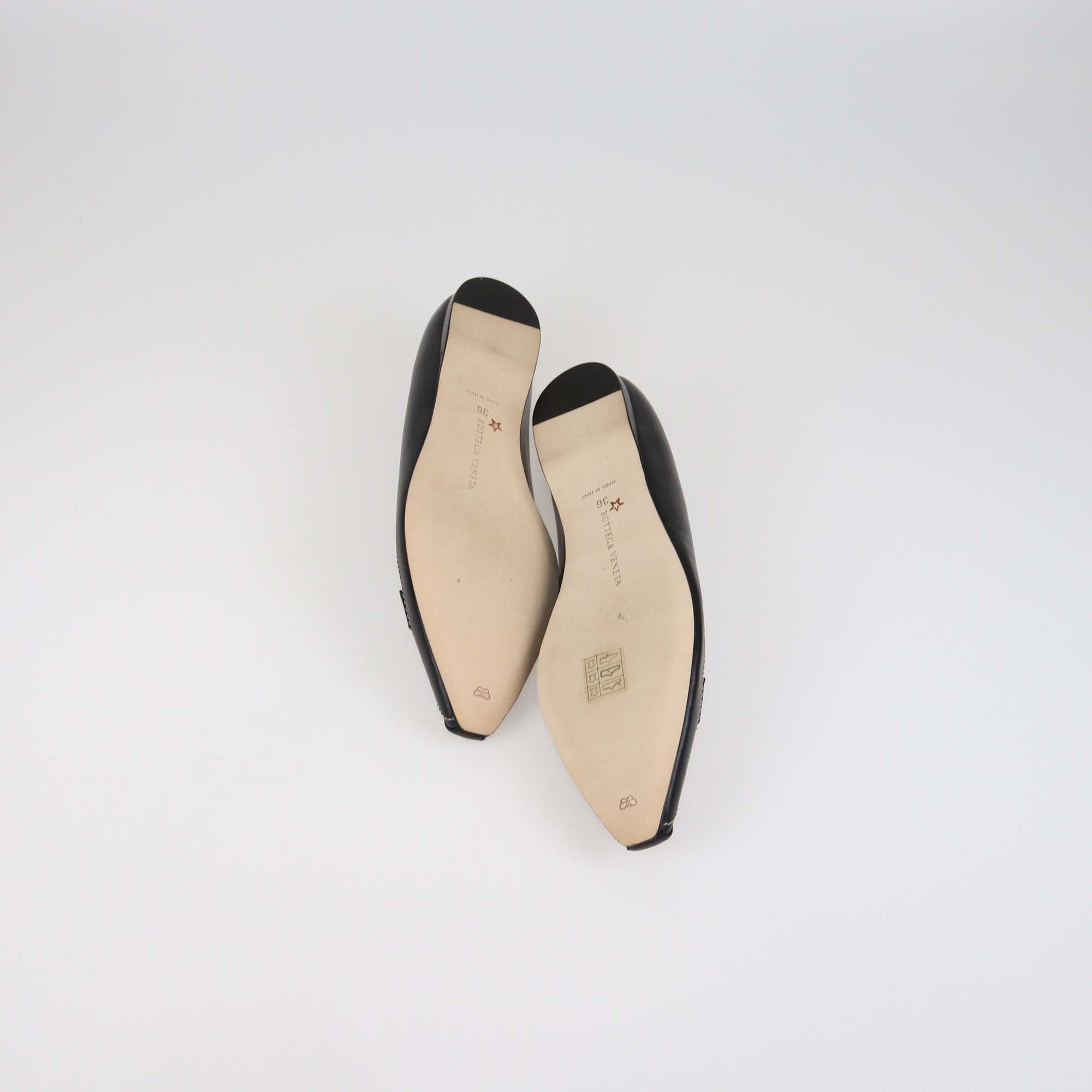 Bottega Veneta Black Smooth Leather Cut Out Flats