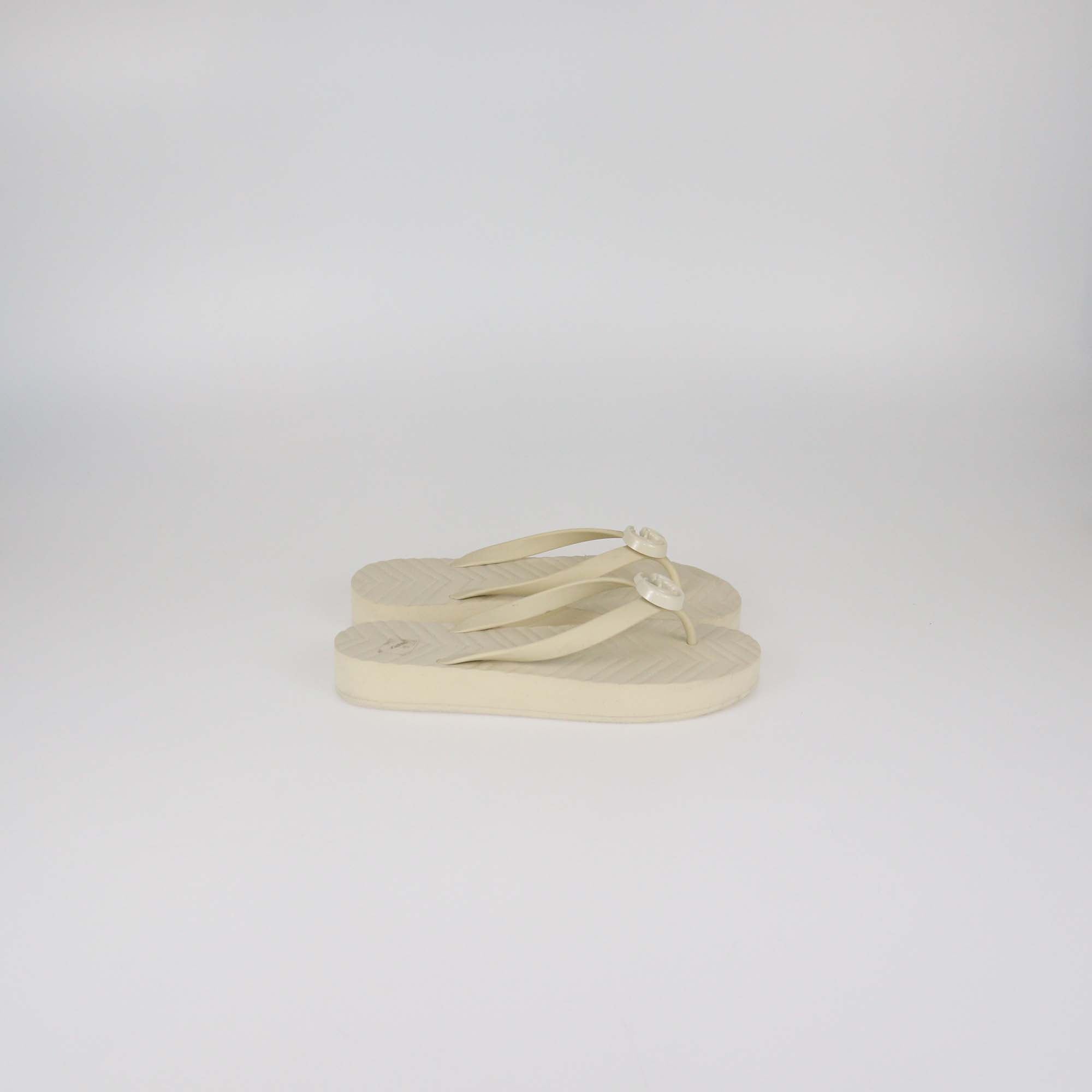 Gucci Cream Rubber Pascar Double G Thong Flat Sandals