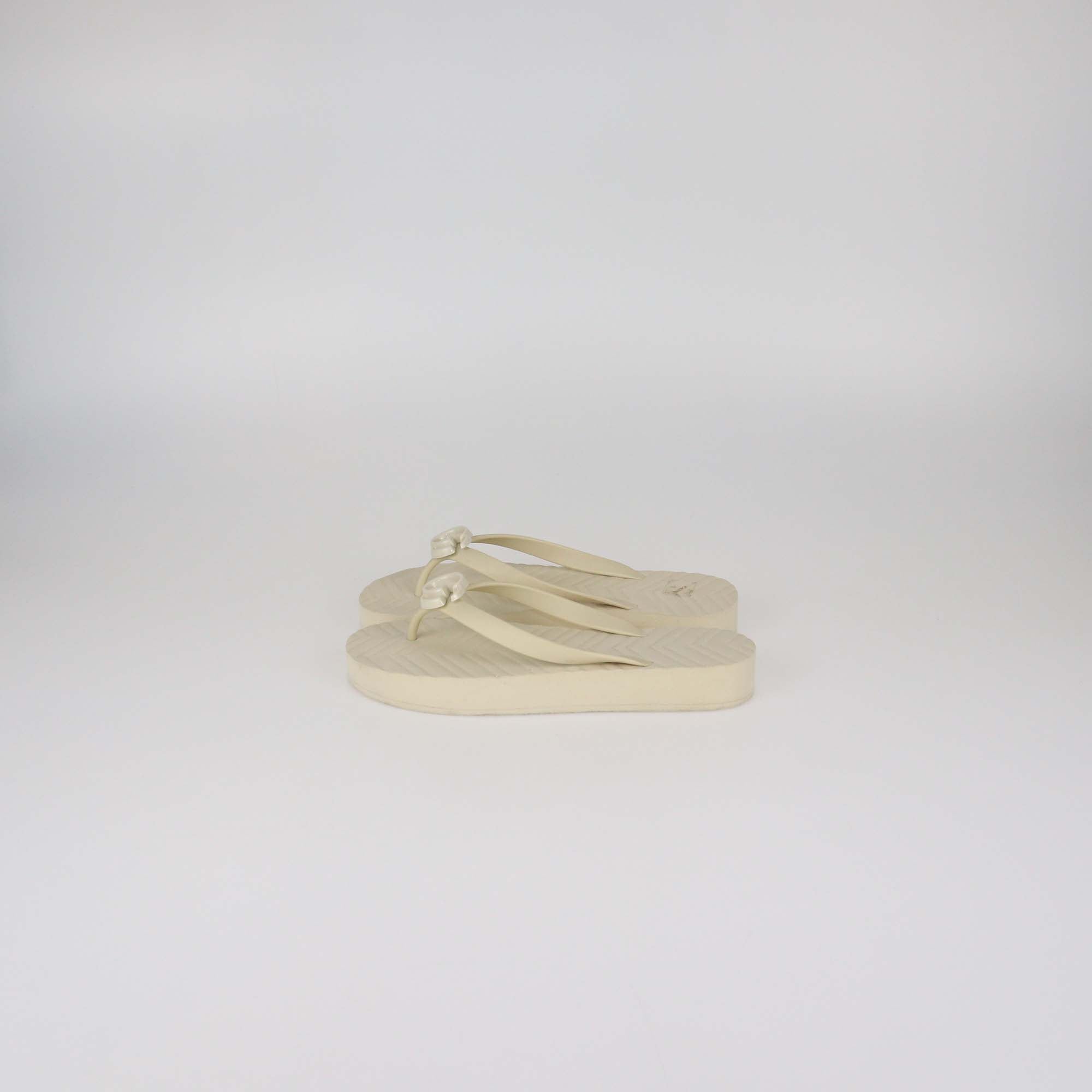 Gucci Cream Rubber Pascar Double G Thong Flat Sandals