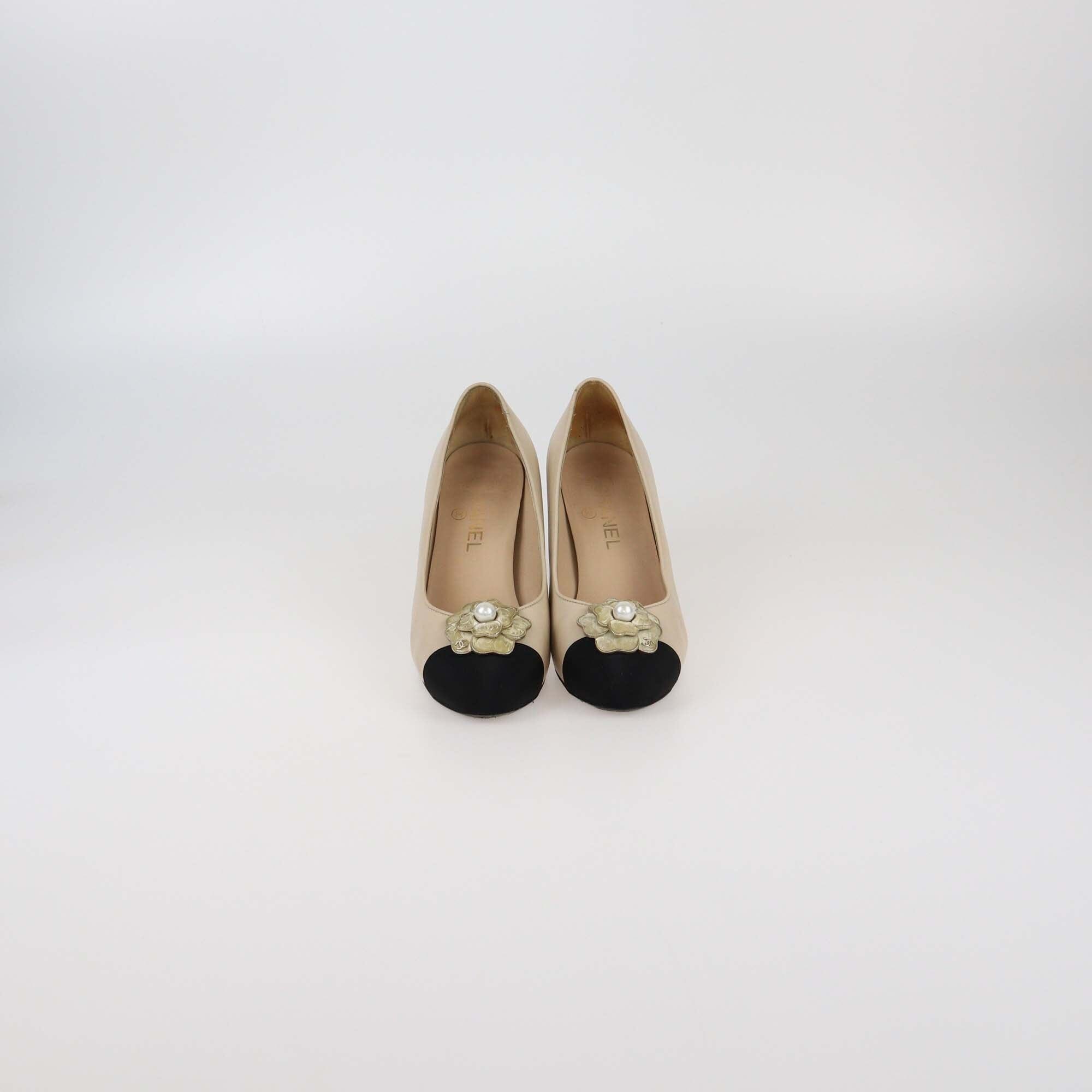 Chanel Beige/Black Pearl Enamel Camellia Cap Toe Pumps Womens Chanel
