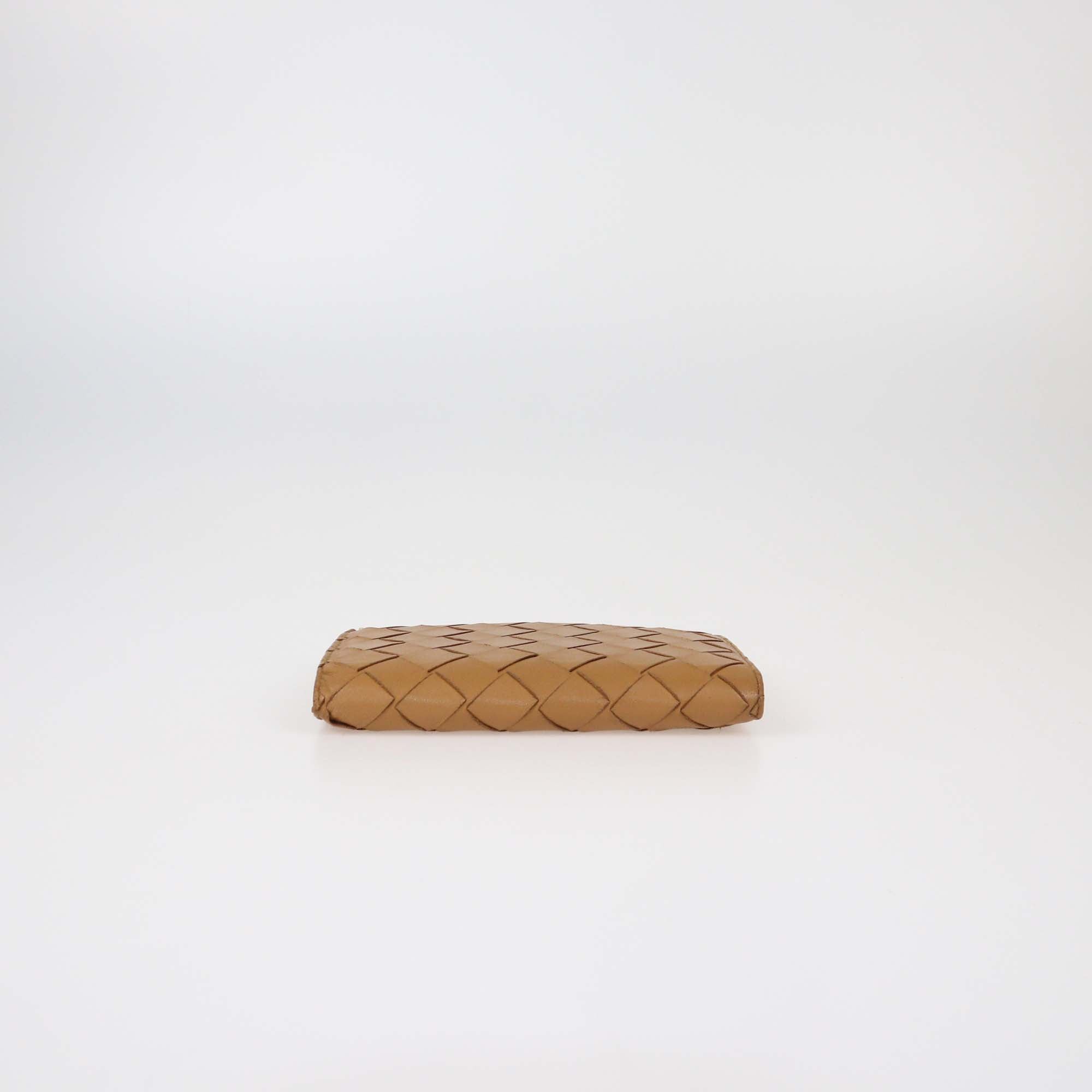 Bottega Veneta Beige Intrecciato Leather Zip Bifold Card Holder