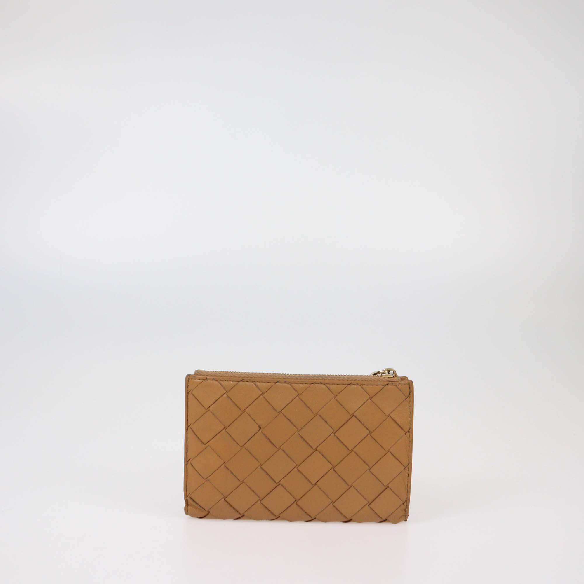 Bottega Veneta Beige Intrecciato Leather Zip Bifold Card Holder