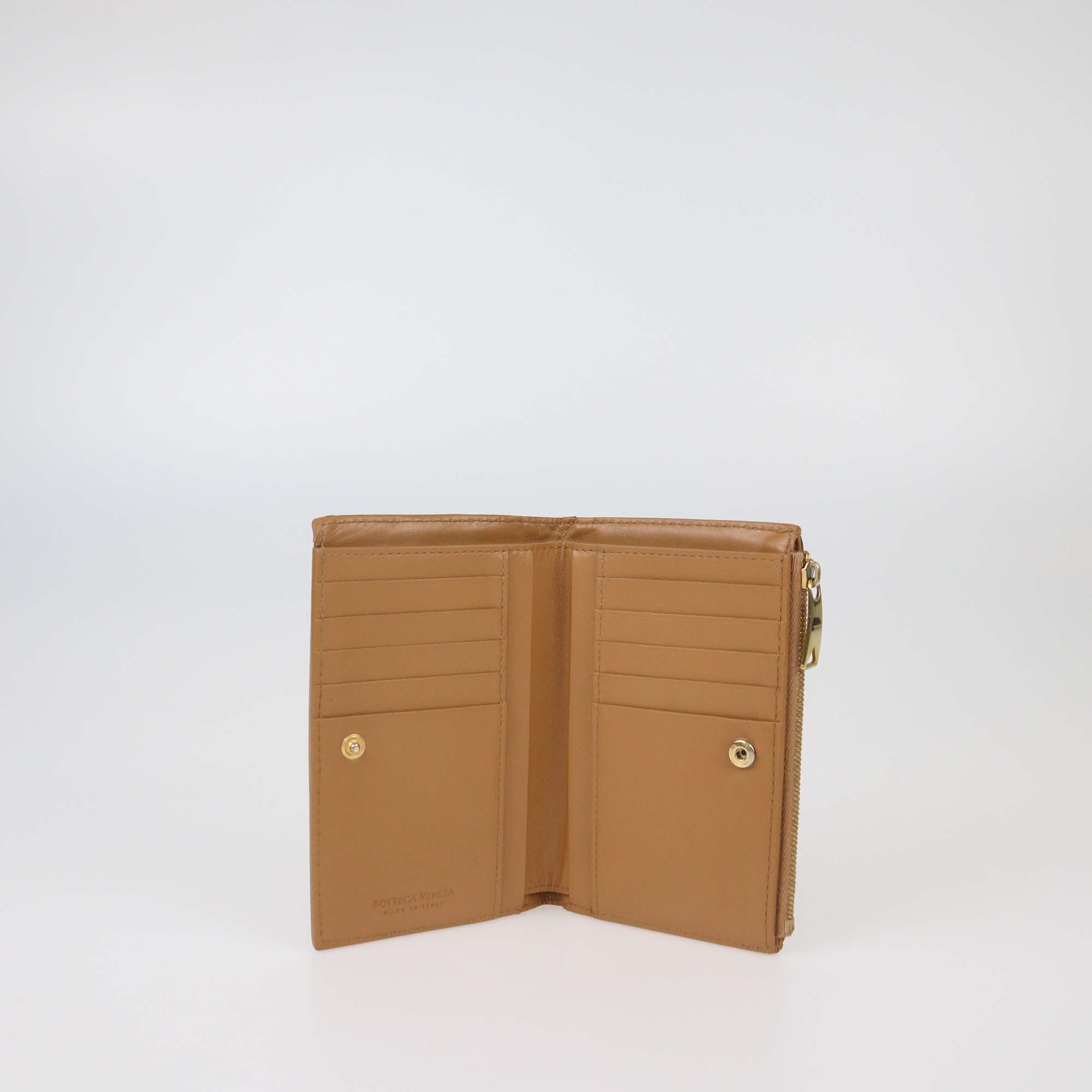 Bottega Veneta Beige Intrecciato Leather Zip Bifold Card Holder