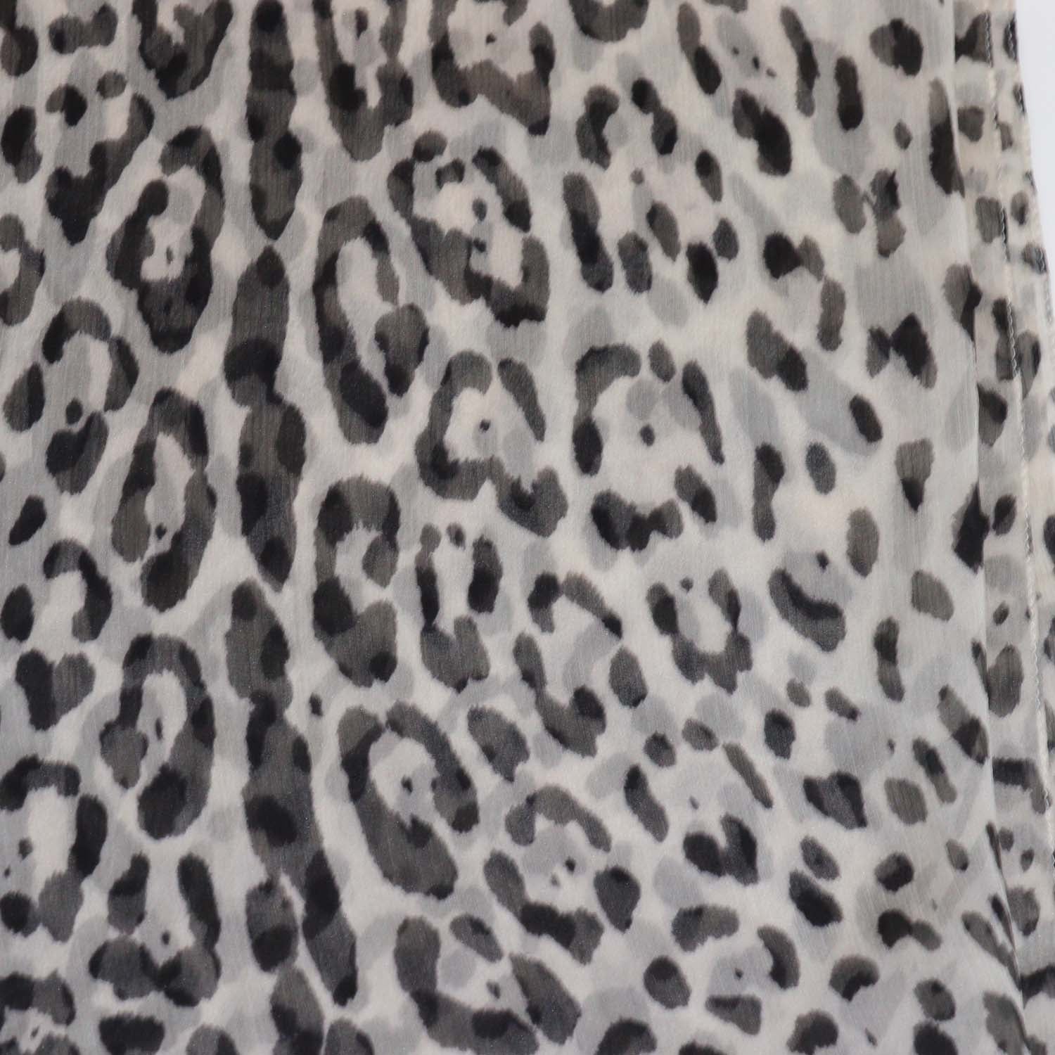 Dolce & Gabbana White/Black Silk Leopard Print Scarf/Shawl