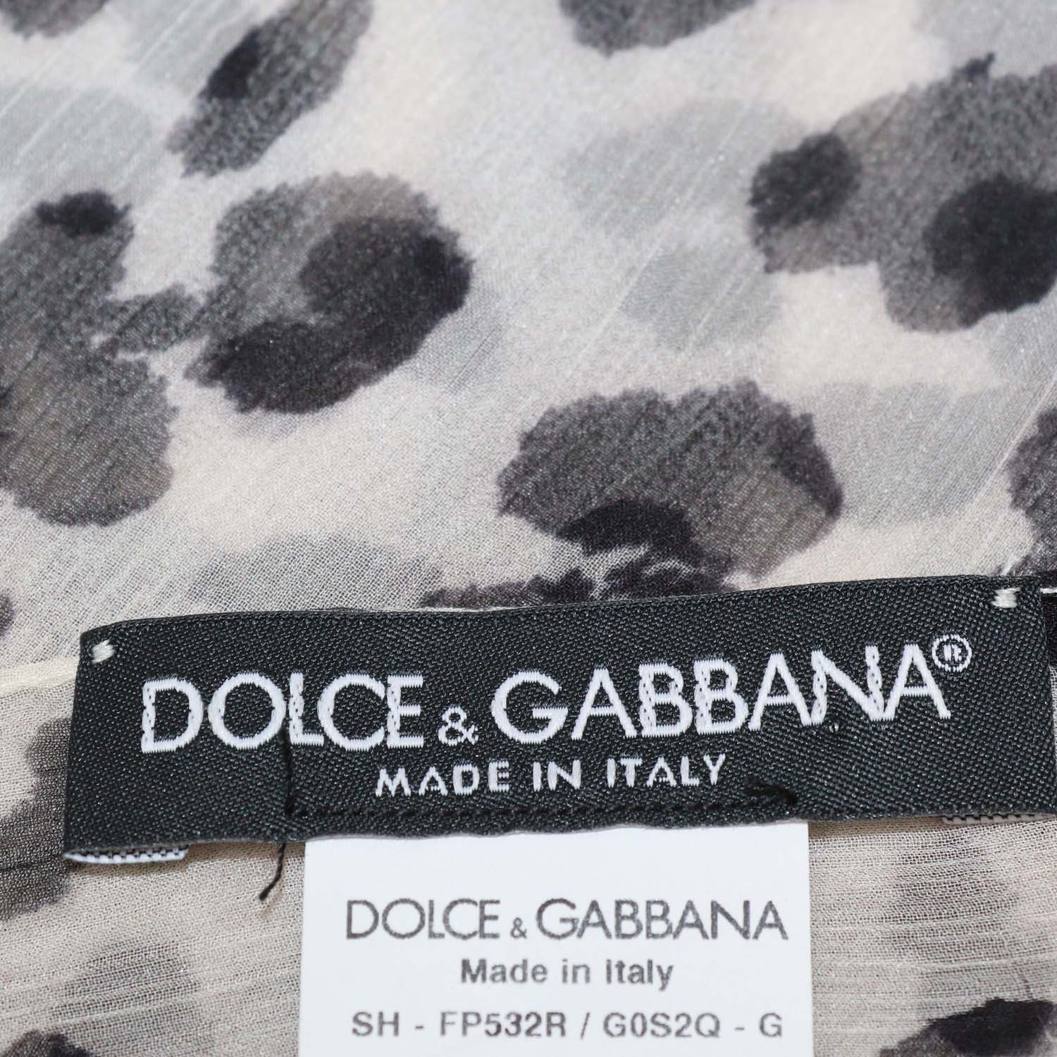Dolce & Gabbana White/Black Silk Leopard Print Scarf/Shawl