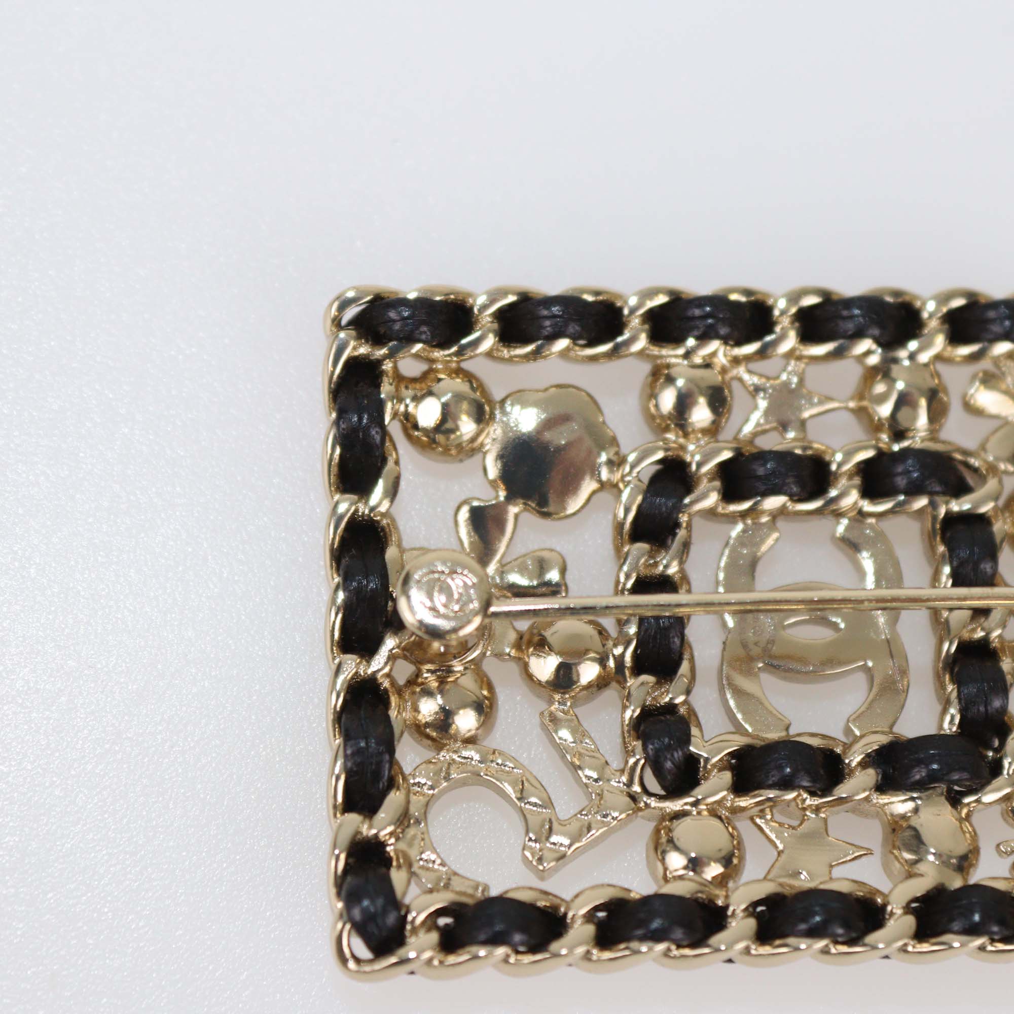 Chanel Gold Tone Metal Crystal & Faux Pearl No.5 Perfume Bottle CC Brooch