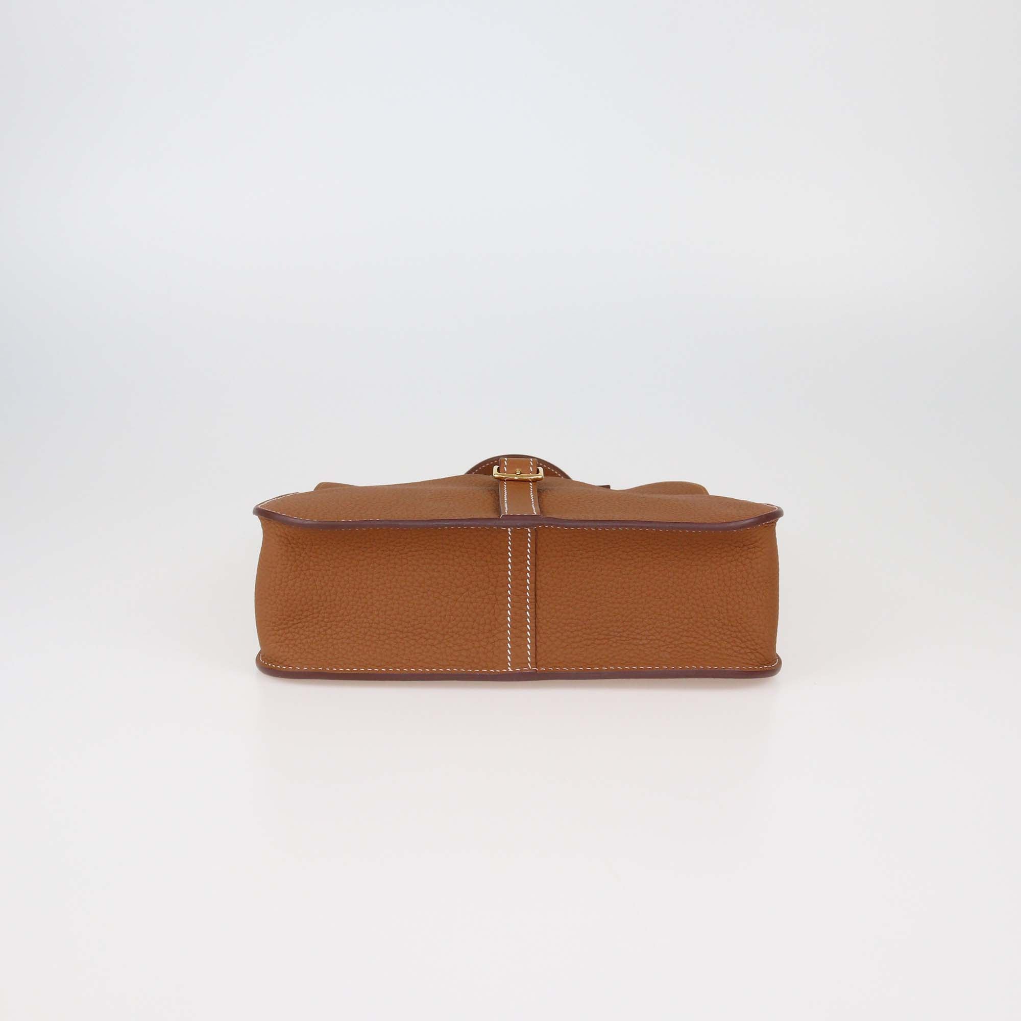 Hermès Gold Taurillon Clemence Leather Gold Hardware Halzan 25 Bag