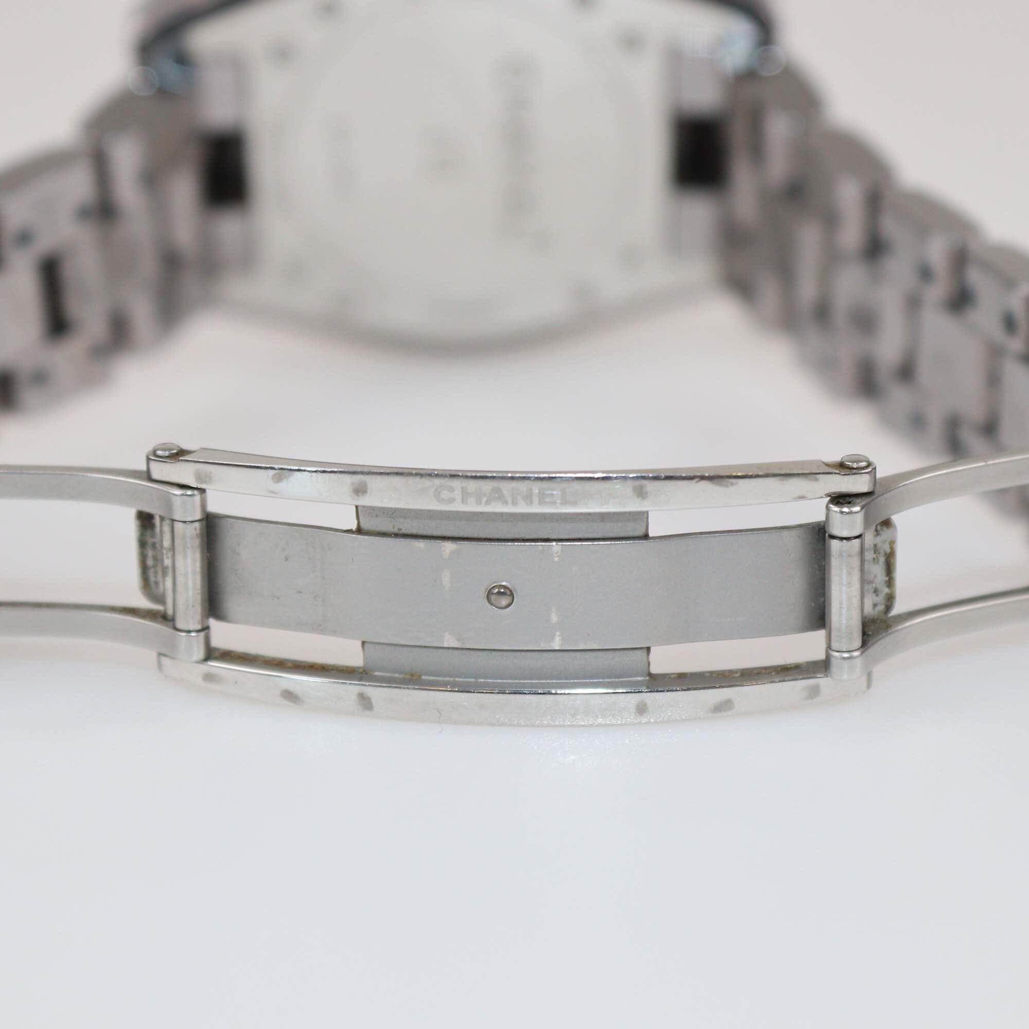 Chanel Grey High-Tech Ceramic Titanium J12 H2978 Quartz Women's Watch 33 mm Womens Chanel