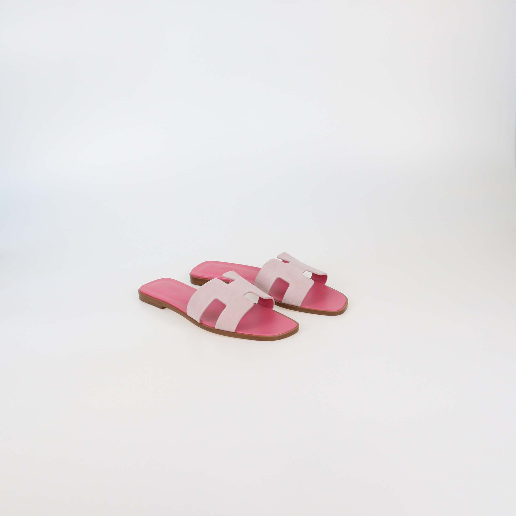 Hermes Rose Porcelaine Suede Oran Sandals