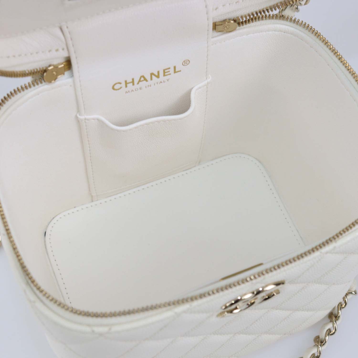 Chanel White Quilted Caviar Leather Vanity Case Bag