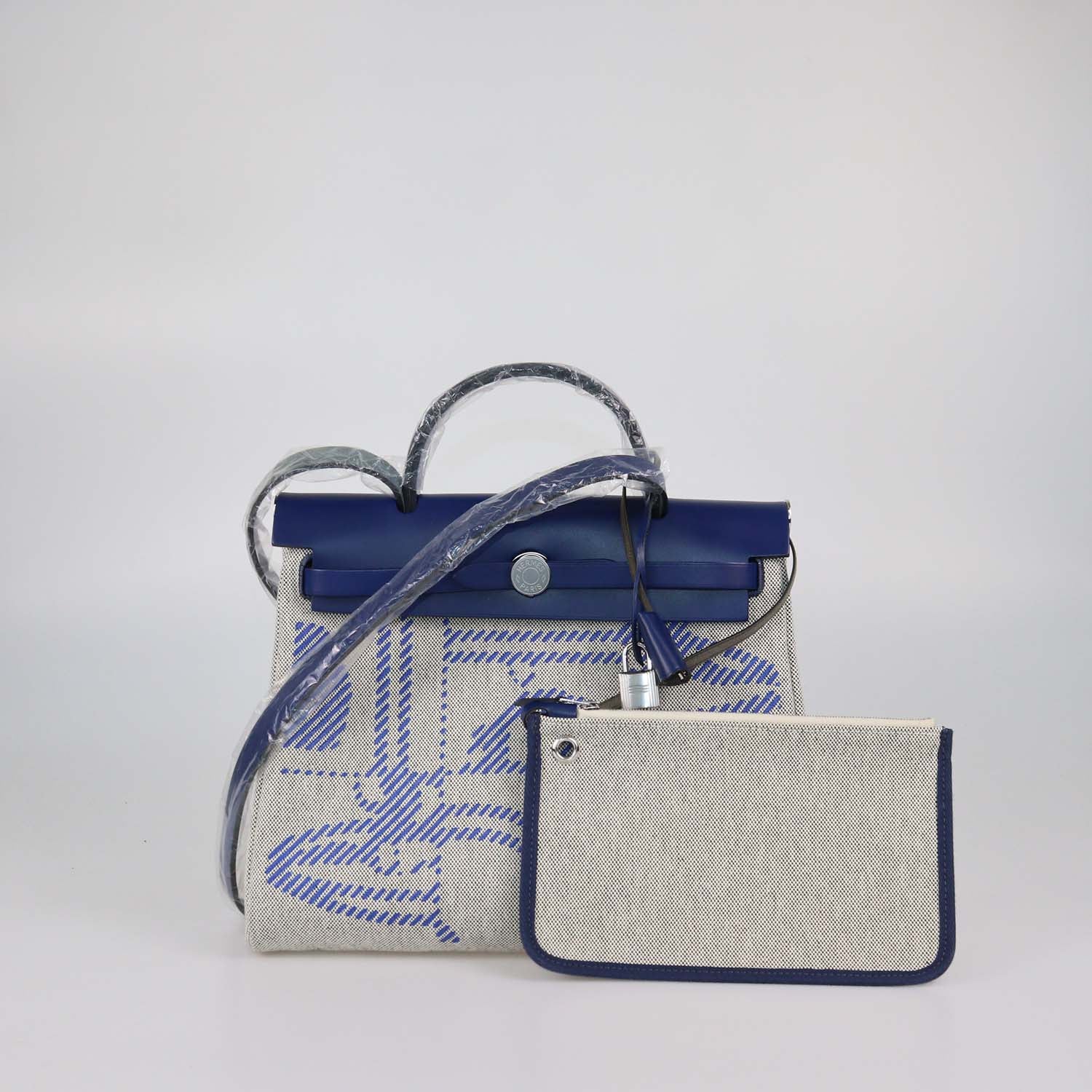 Hermes Bleu France/Ecru Canvas and Vache Hunter Leather Brides De Gala Herbag Zip 31 Bag