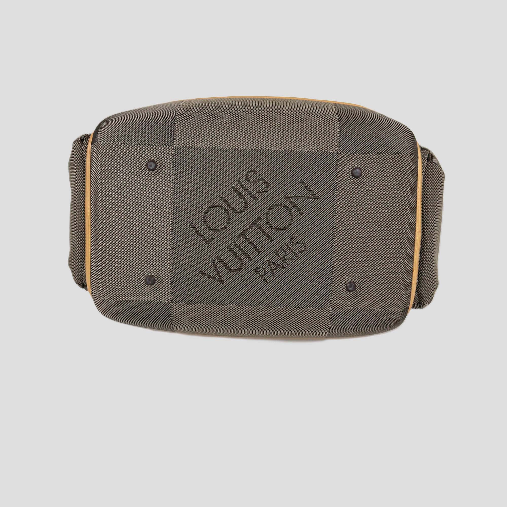 Louis Vuitton Khaki Terre Damier Geant Canvas Aventurier Polaire Bag