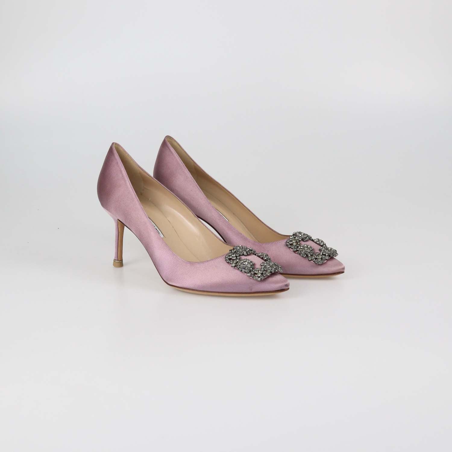 Manolo Blahnik Light Purple Satin Hangisi Pumps