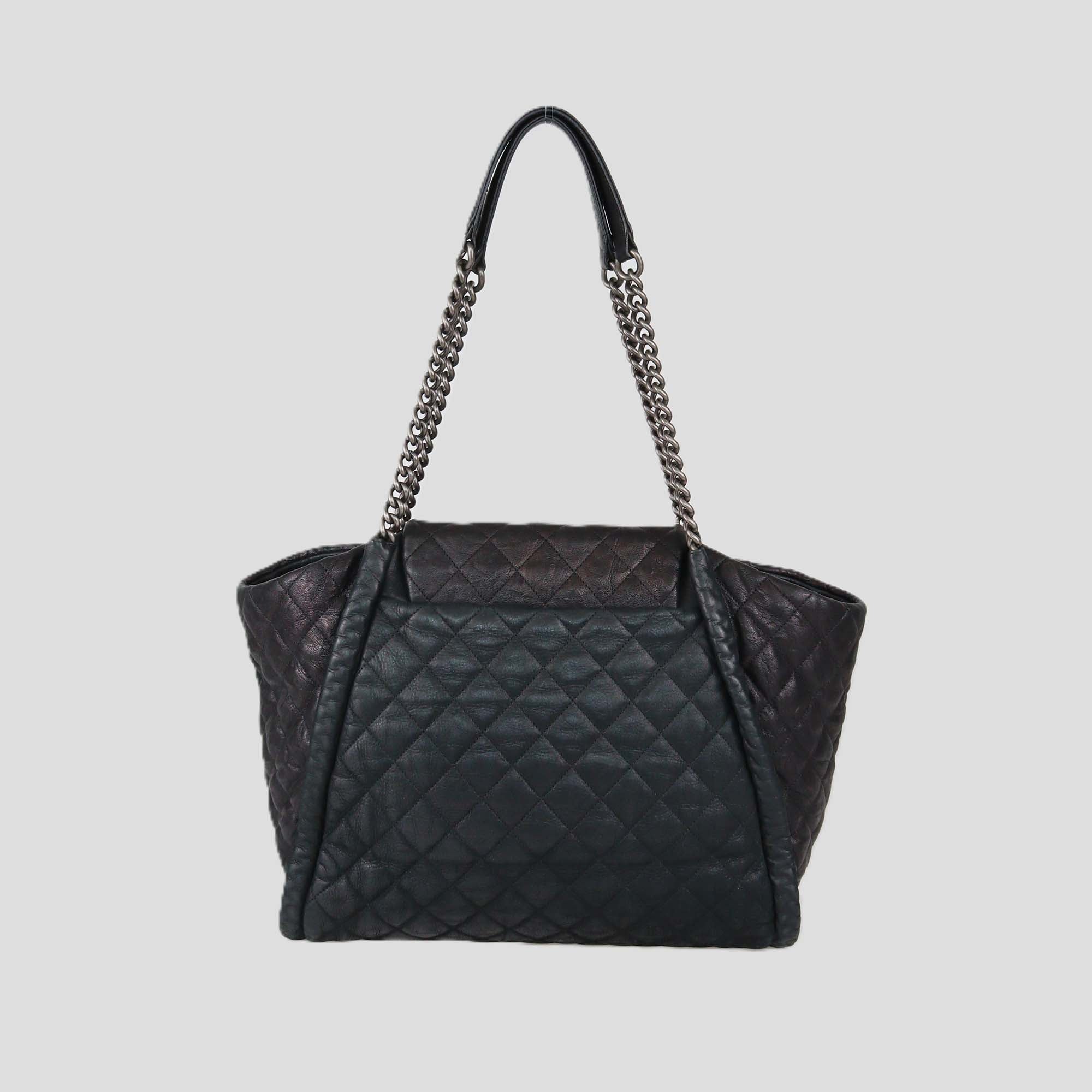 Chanel Black Quilted Leather Studded CC Flap Chain Shoulder Bag