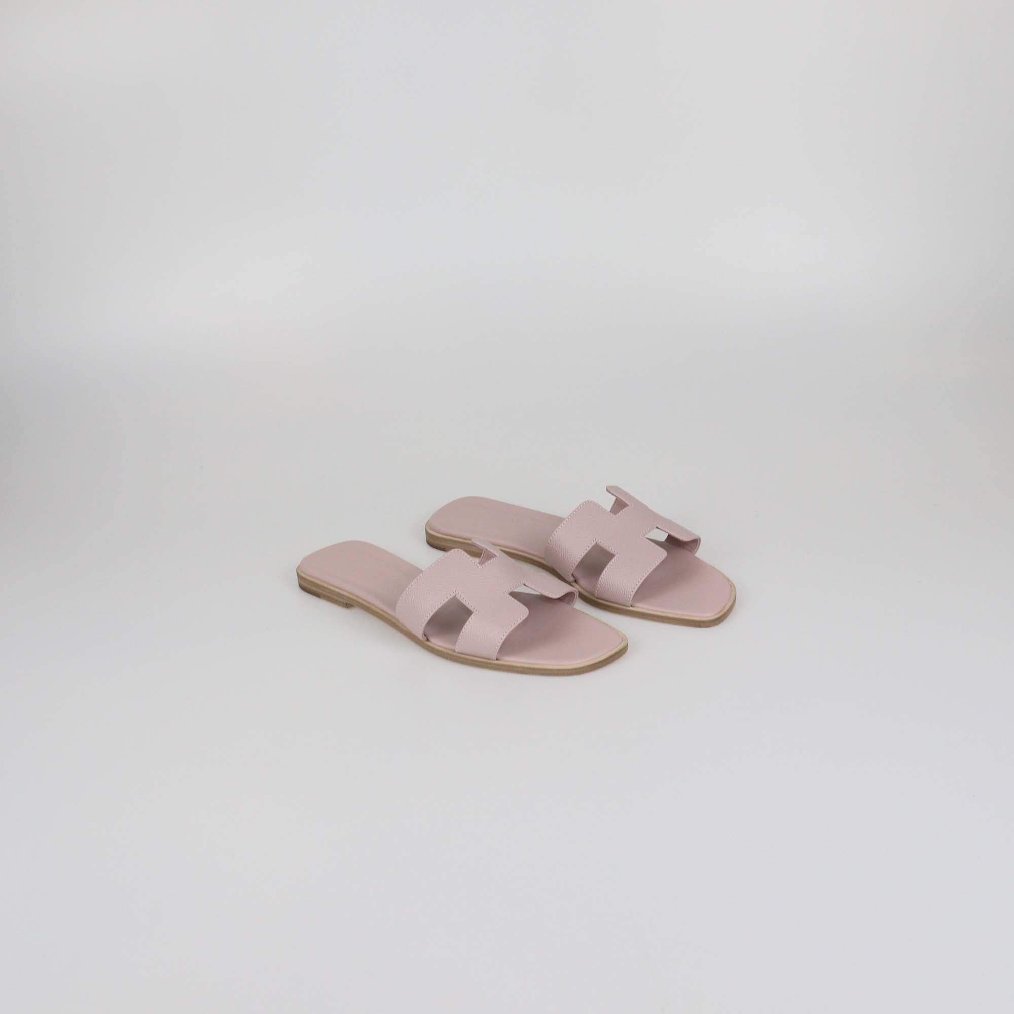 Hermes Rose Porcelaine Epsom Leather Oran Sandals