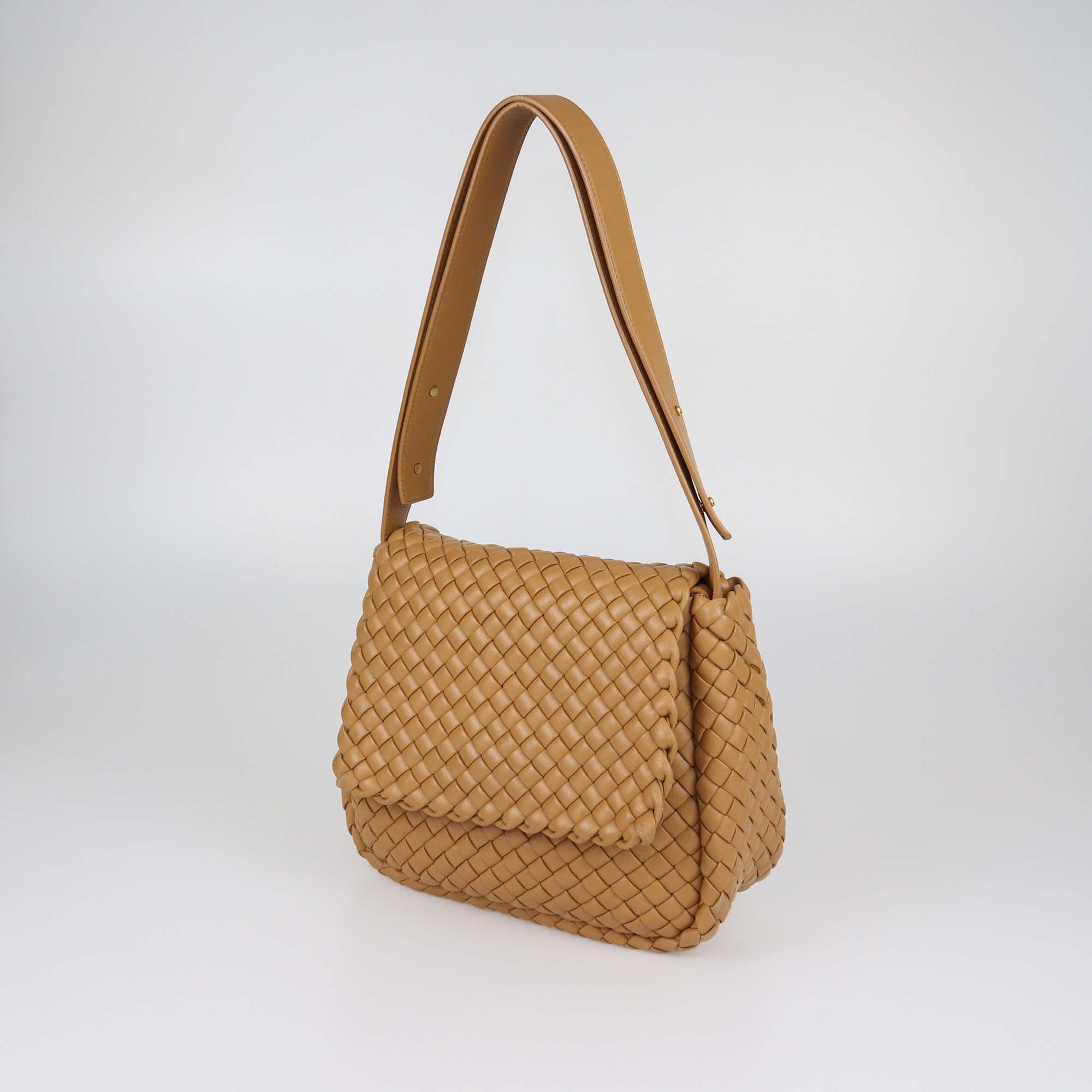 Bottega Veneta Brown Intrecciato Leather Cobble Shoulder Bag