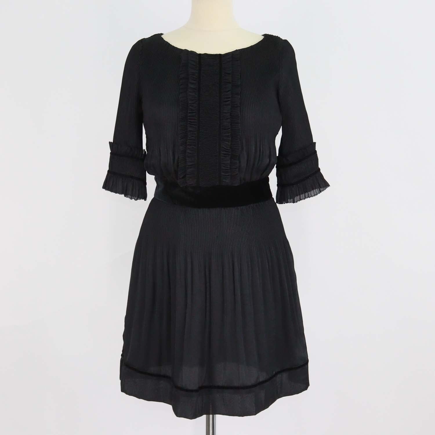 Diane Von Furstenberg Black Jersey Ruffled Jour Mini Dress
