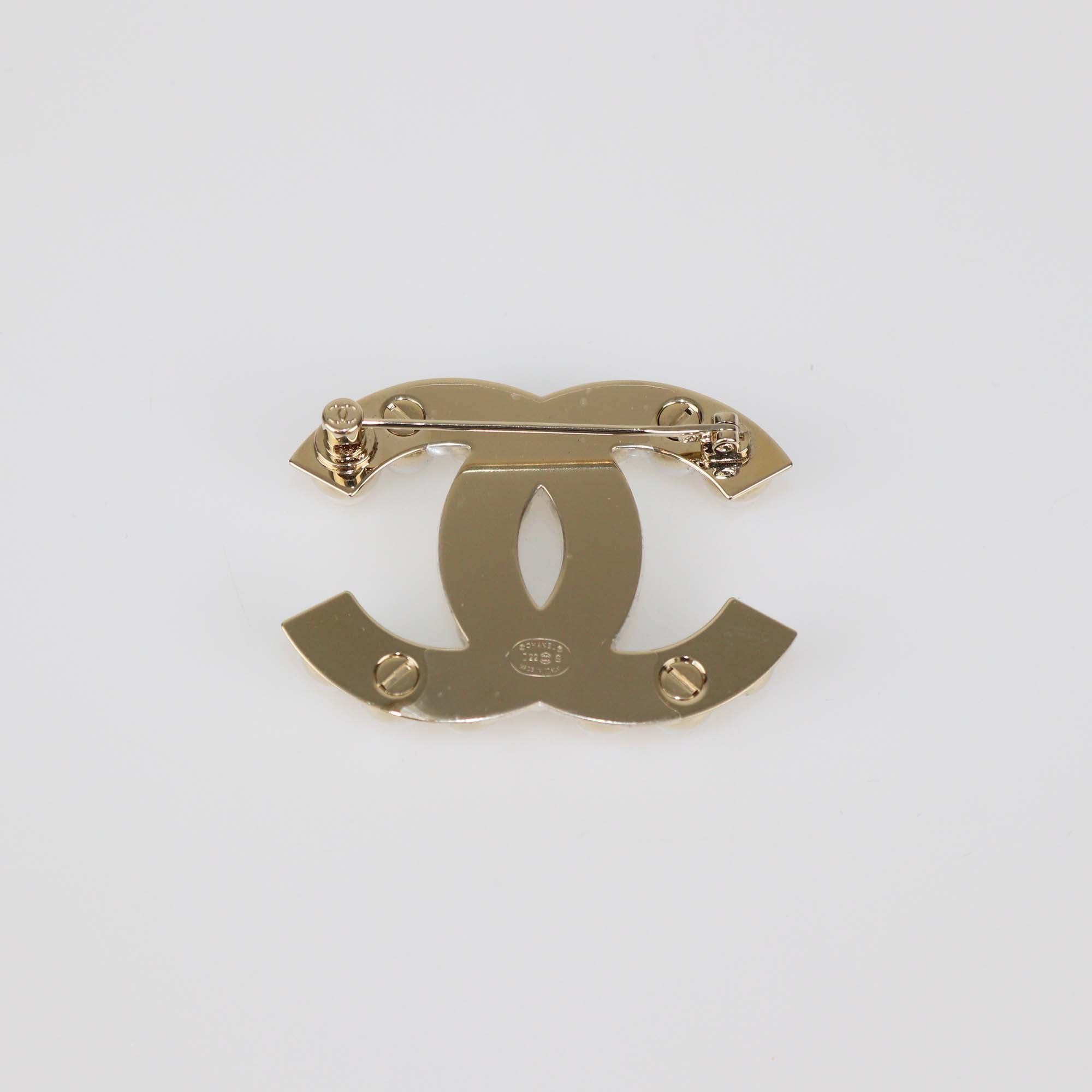 Chanel Gold Tone Metal CC Faux Pearl Pin Brooch