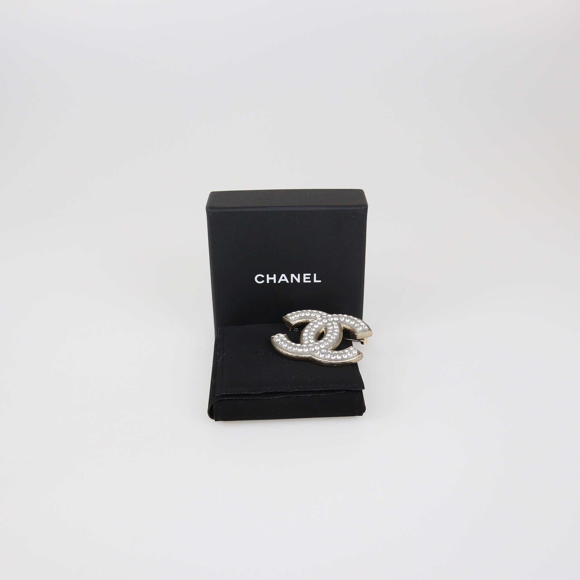 Chanel Pale Gold Tone Hammered Metal CC Crystal Resin Pin Brooch