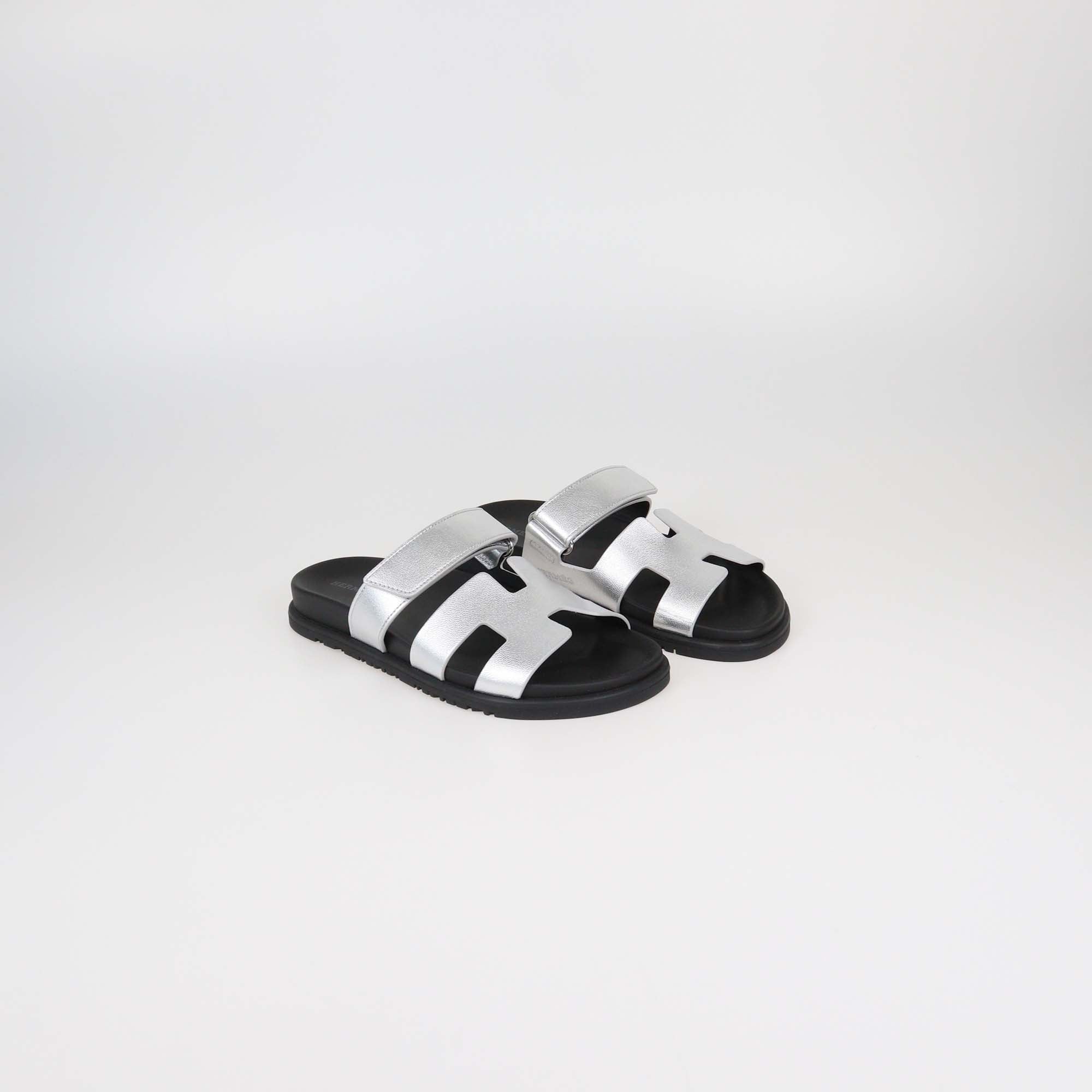 Hermes Gris Argenté Leather Chypre Sandals