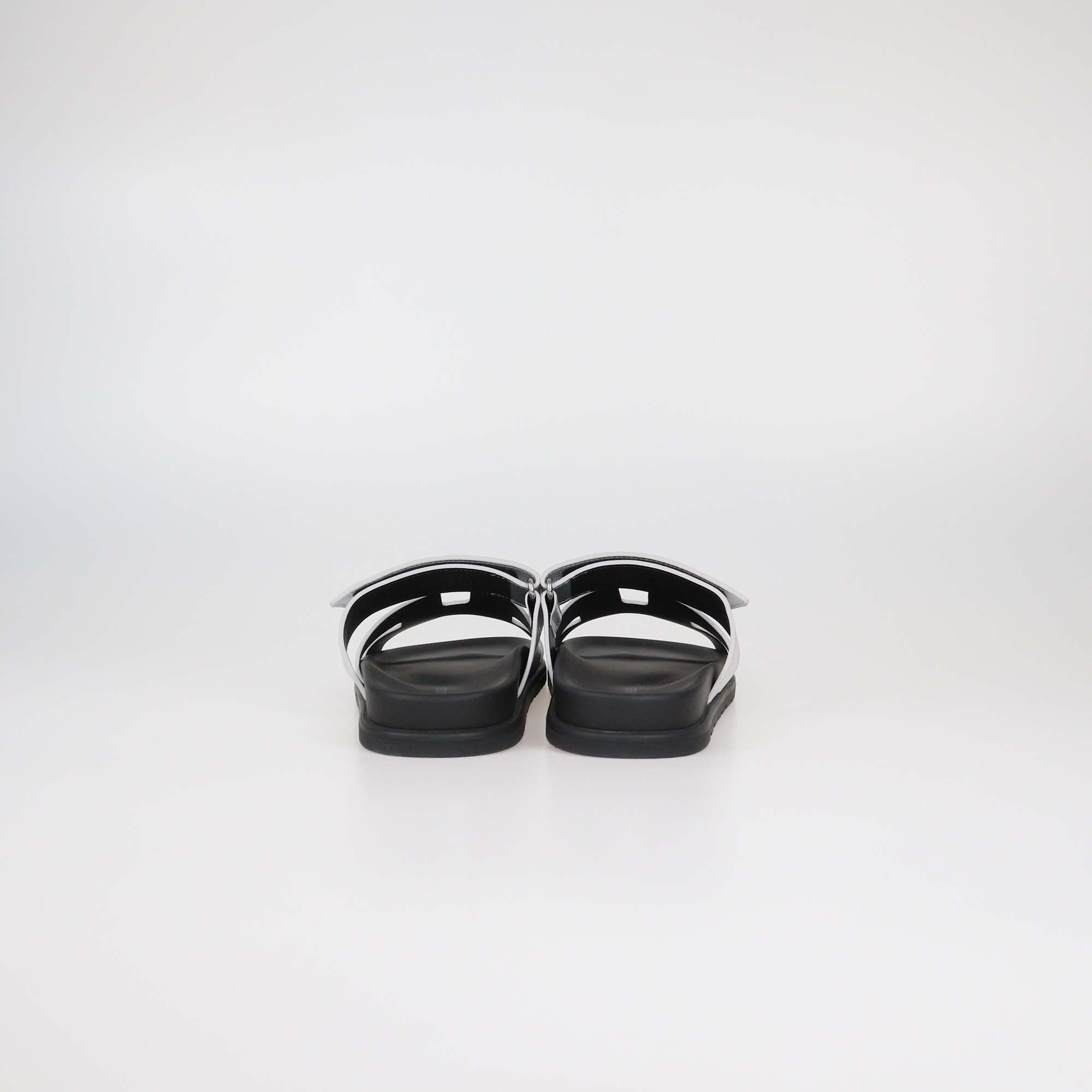 Hermes Gris Argenté Leather Chypre Sandals