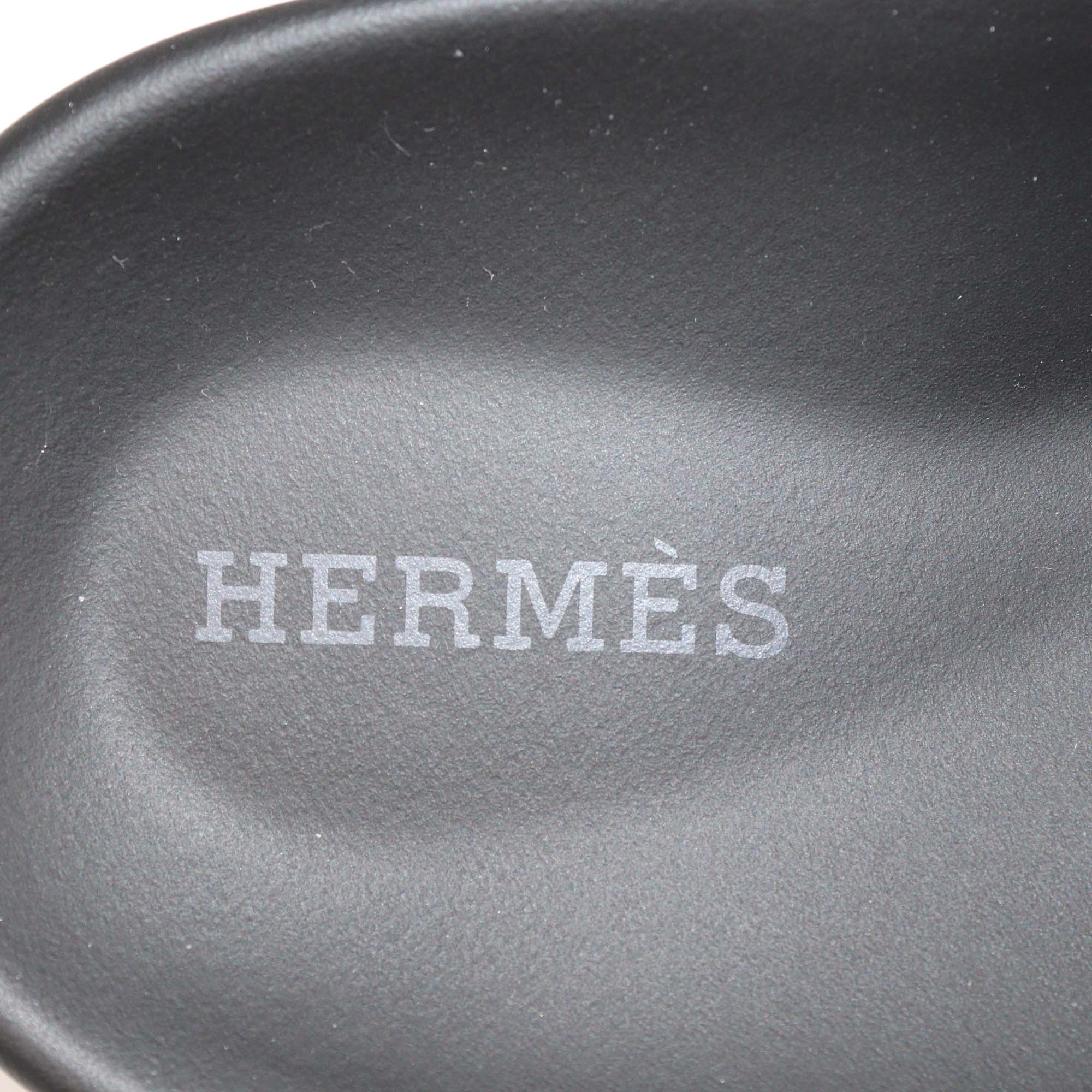 Hermes Gris Argenté Leather Chypre Sandals