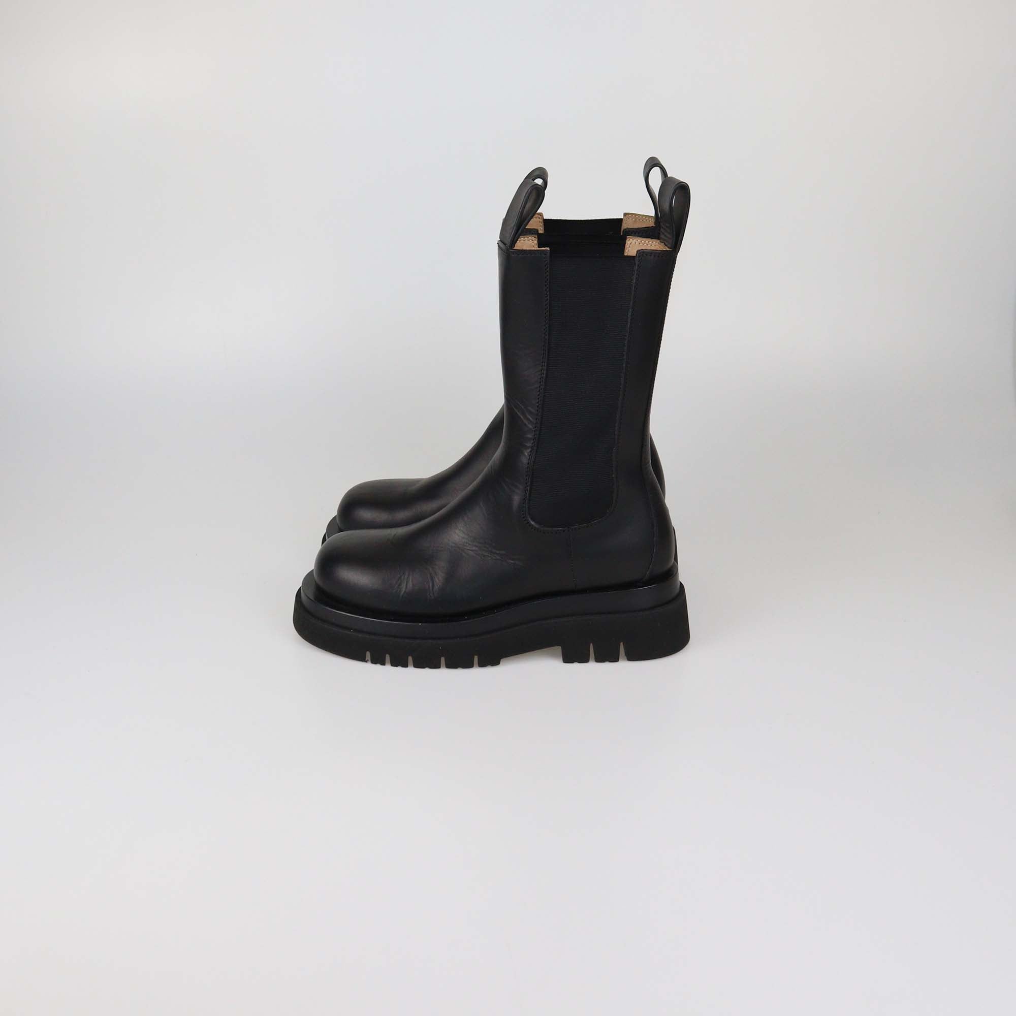 Bottega Veneta Black Leather Lug Chelsea Boots