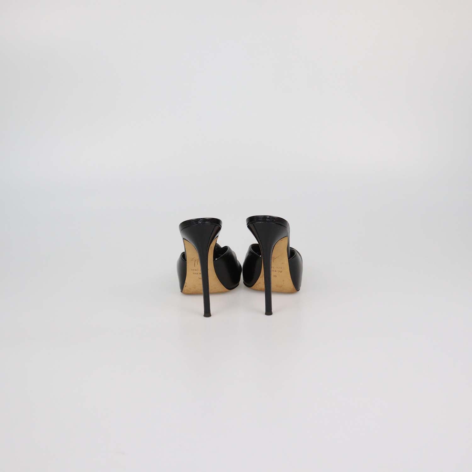Giuseppe Zanotti Black Patent Leather Knot Sandals