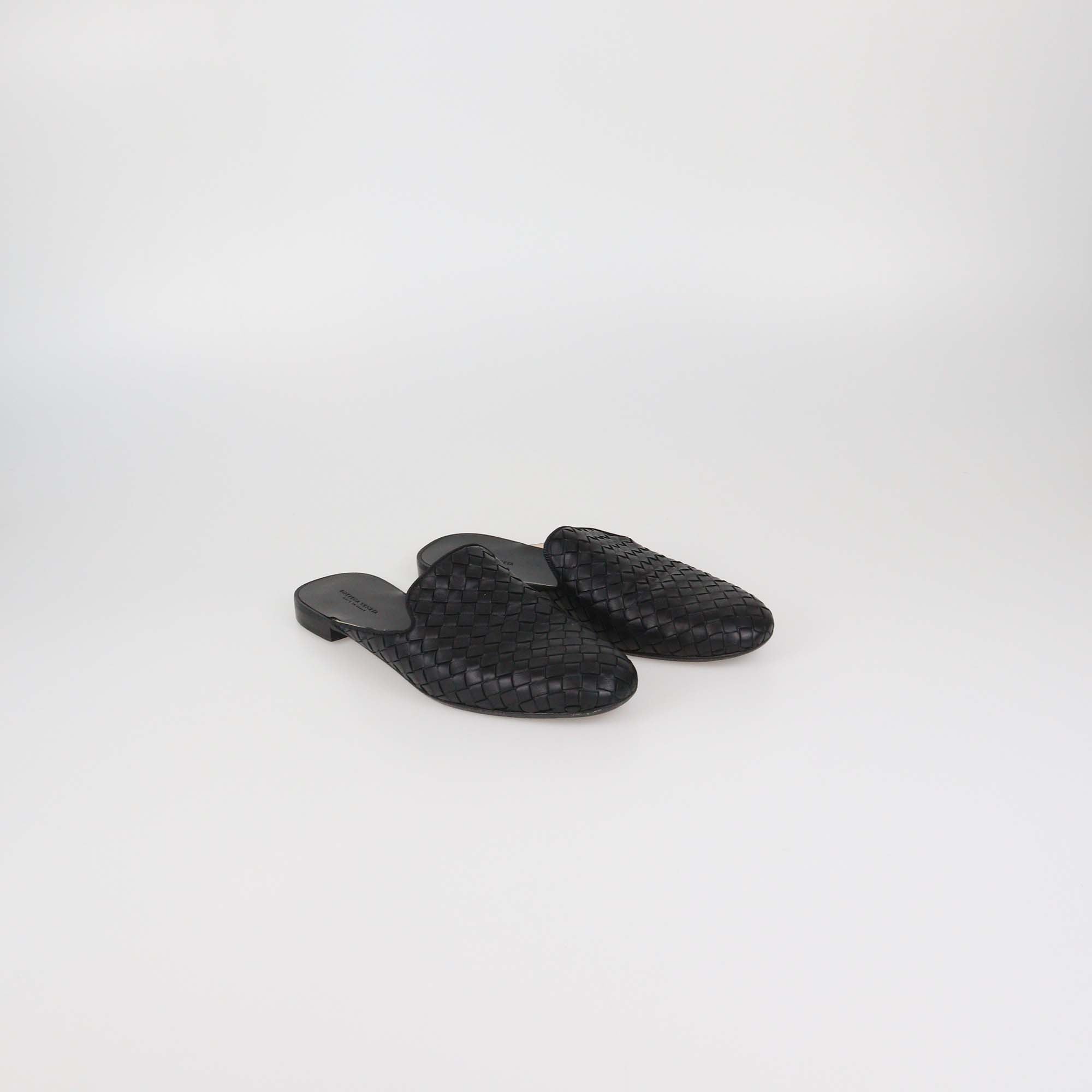 Bottega Veneta Black Intrecciato Leather Fiandra Flat Mules
