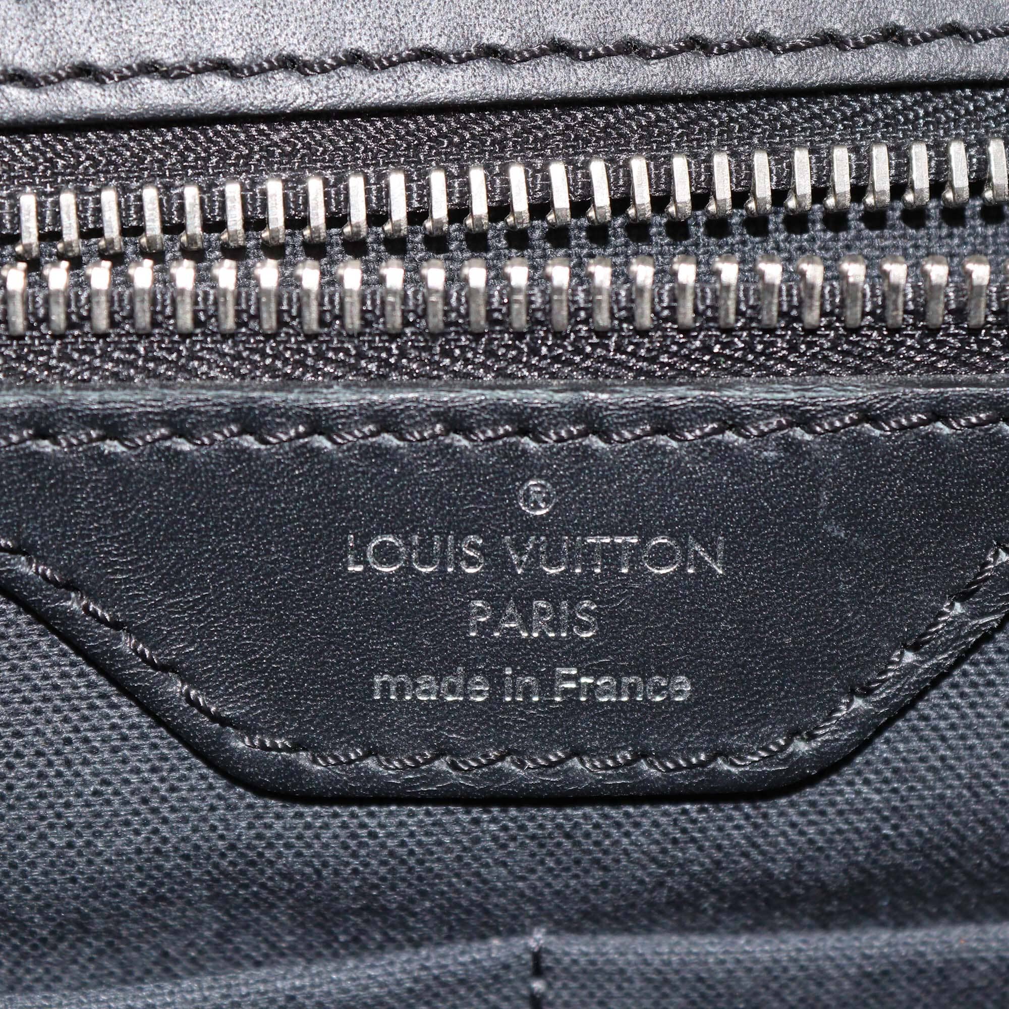 Louis Vuitton Black Epi Vassili PM Womens Louis Vuitton