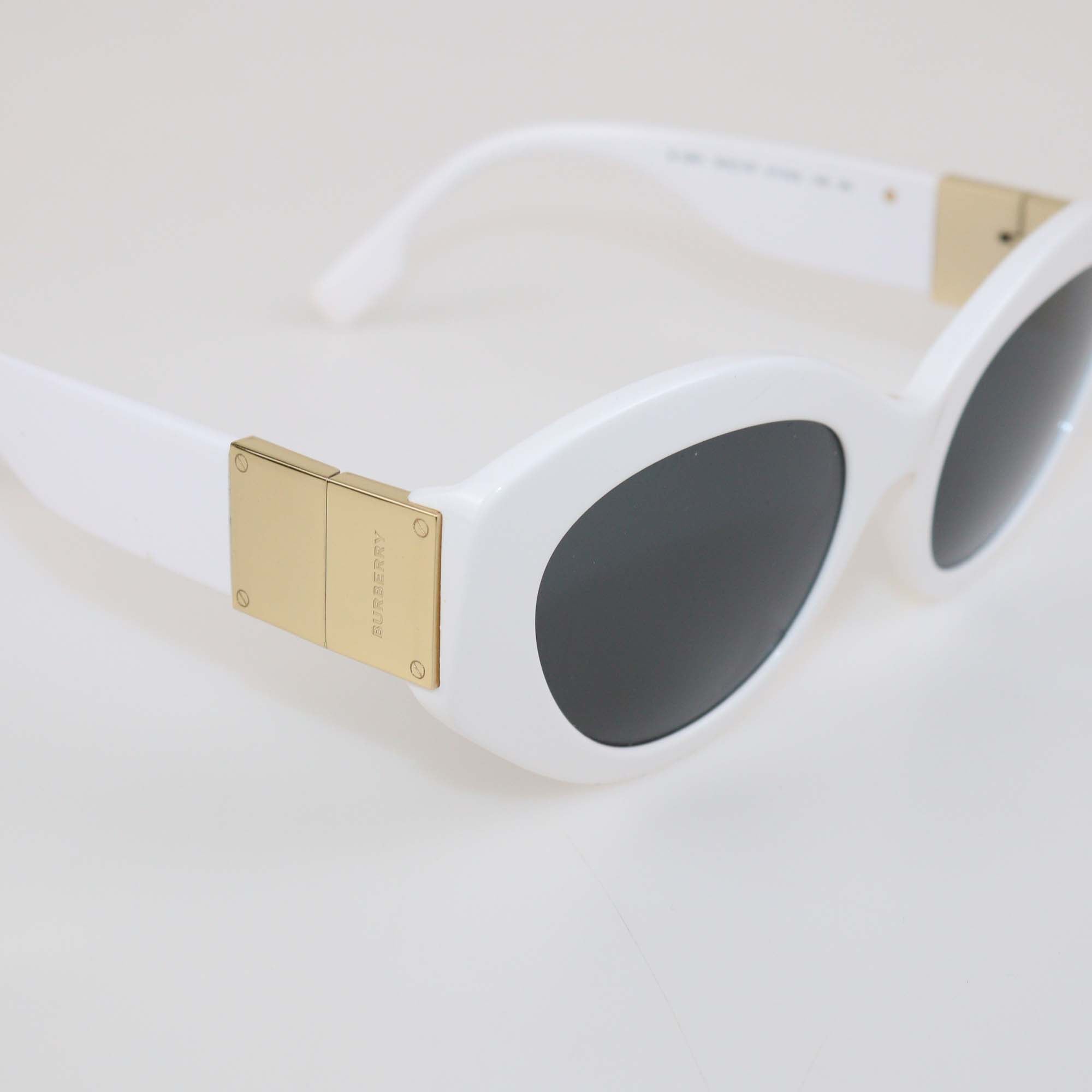 Burberry White/Black Butterfly Sunglasses