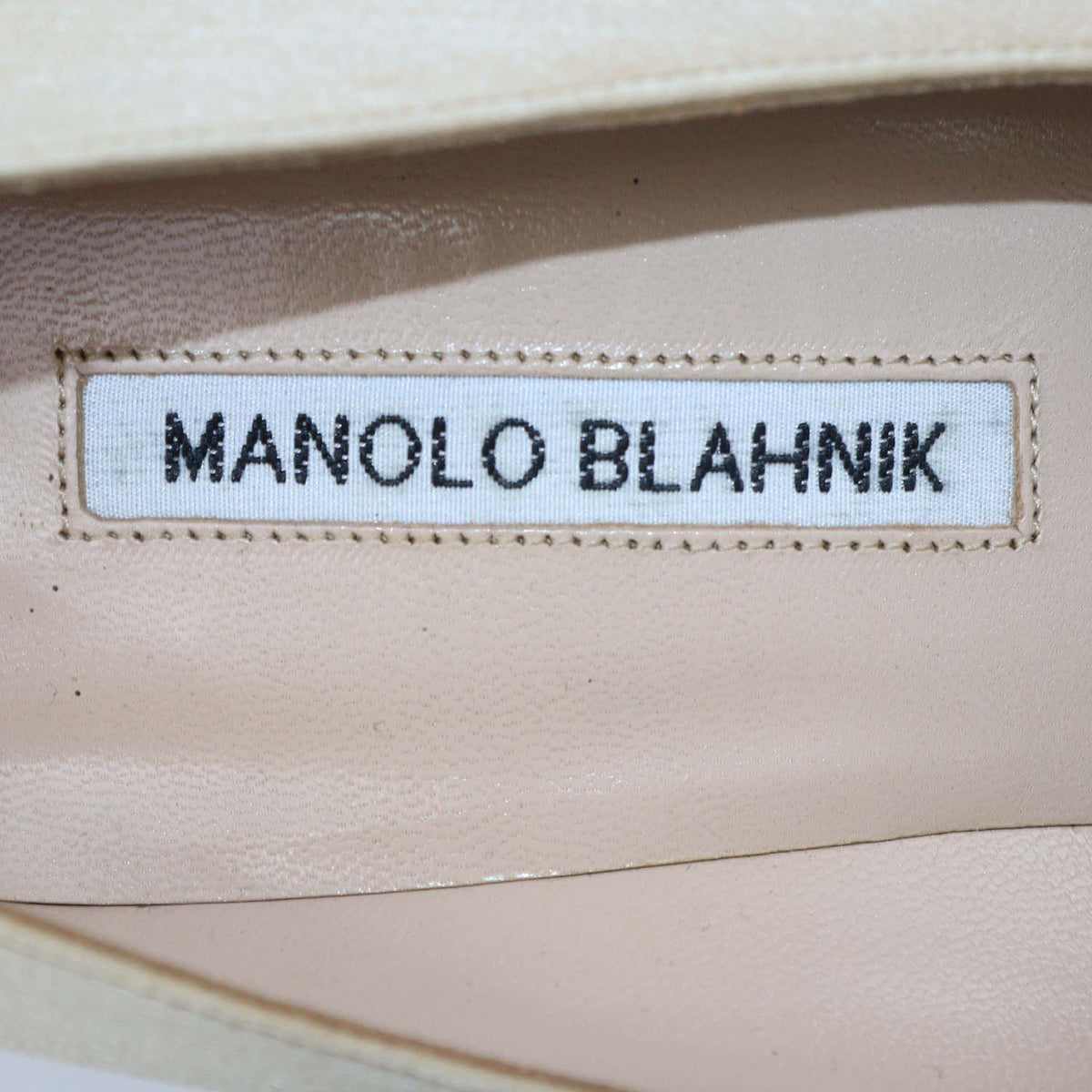 Manolo Blahnik Beige Satin Hangisi Pumps
