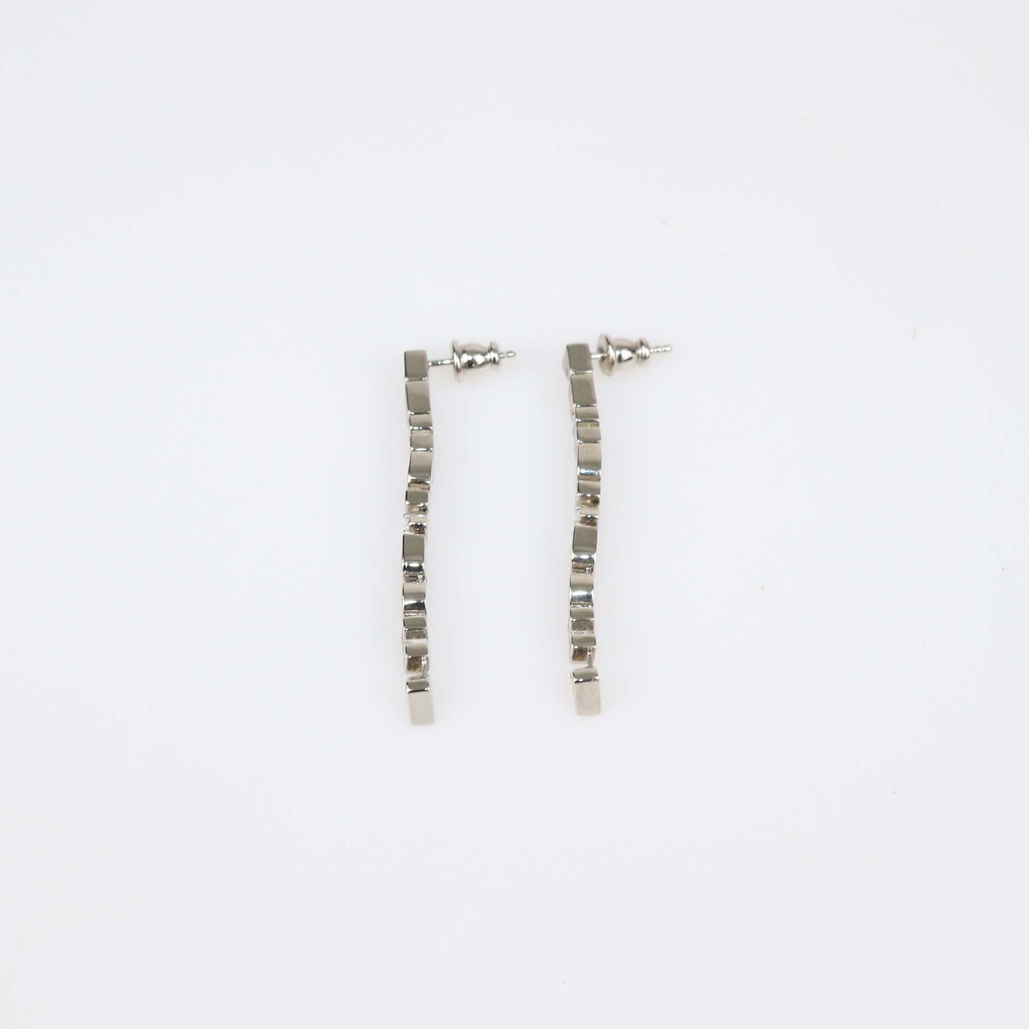 Fendi Silver Tone Metal Crystal Embellished Fendi Roma Drop Earrings