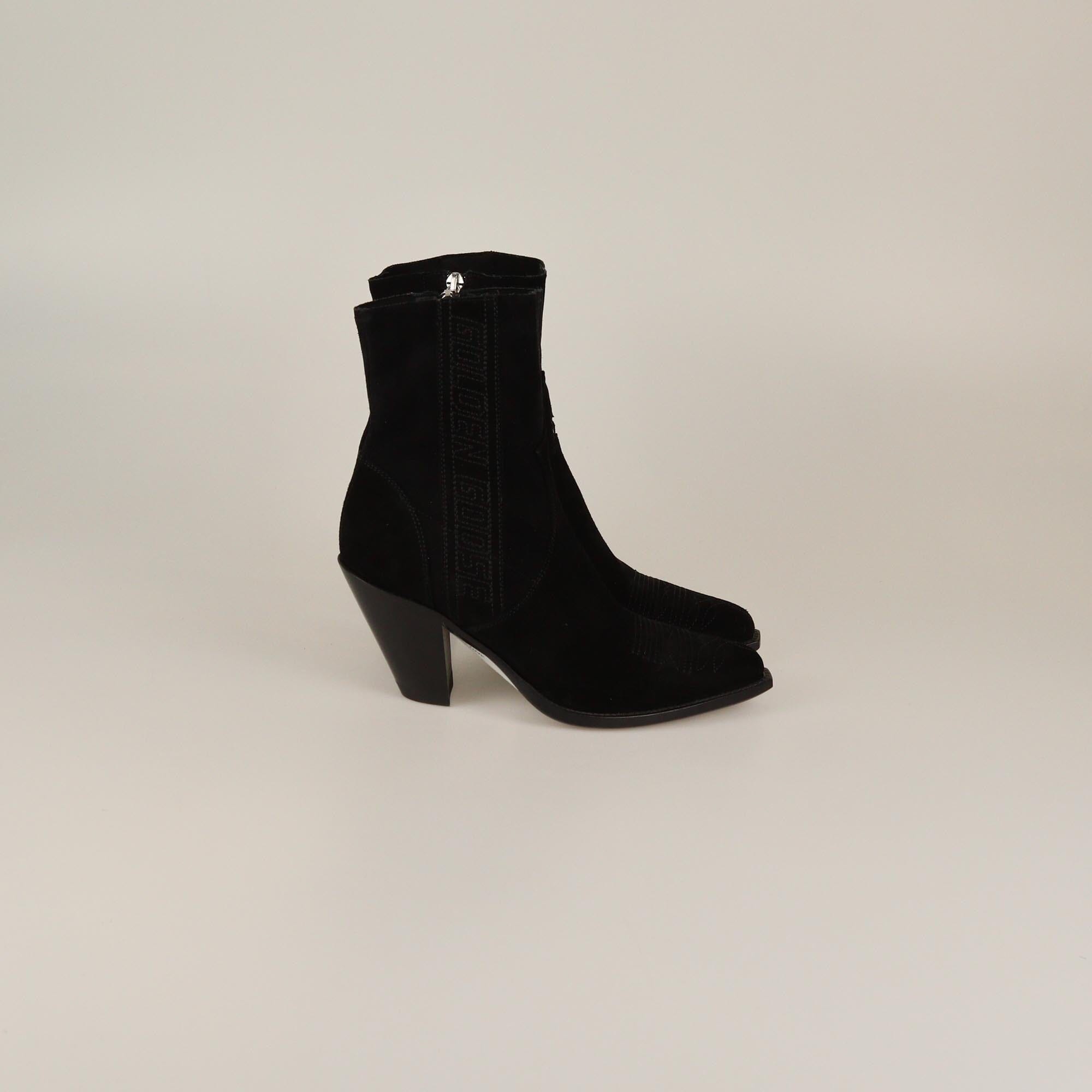 Golden Goose Black Pointed Toe Debie Boots Womens Golden Goose