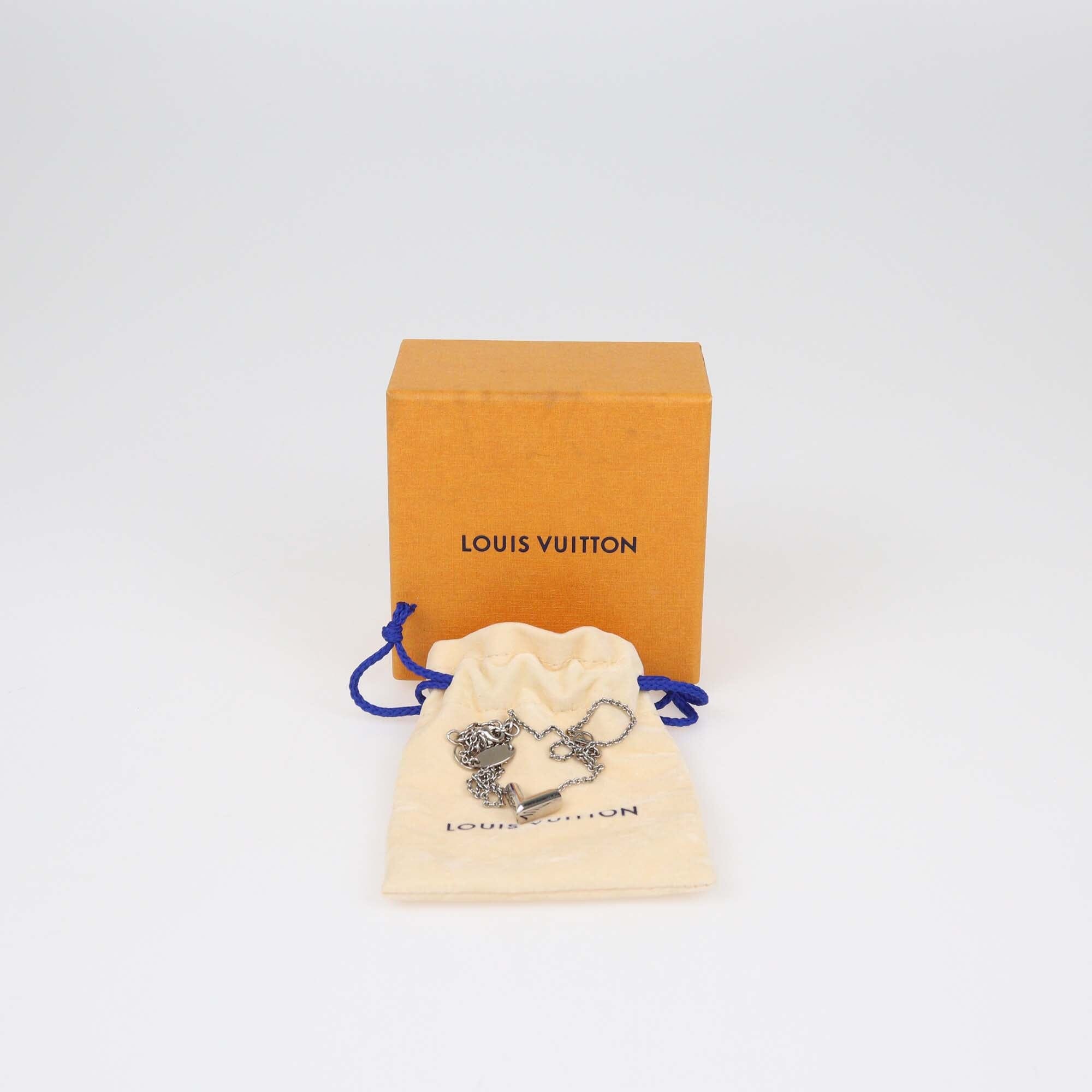 Louis Vuitton Palladium Finish Essential V Supple Necklace Womens Louis Vuitton